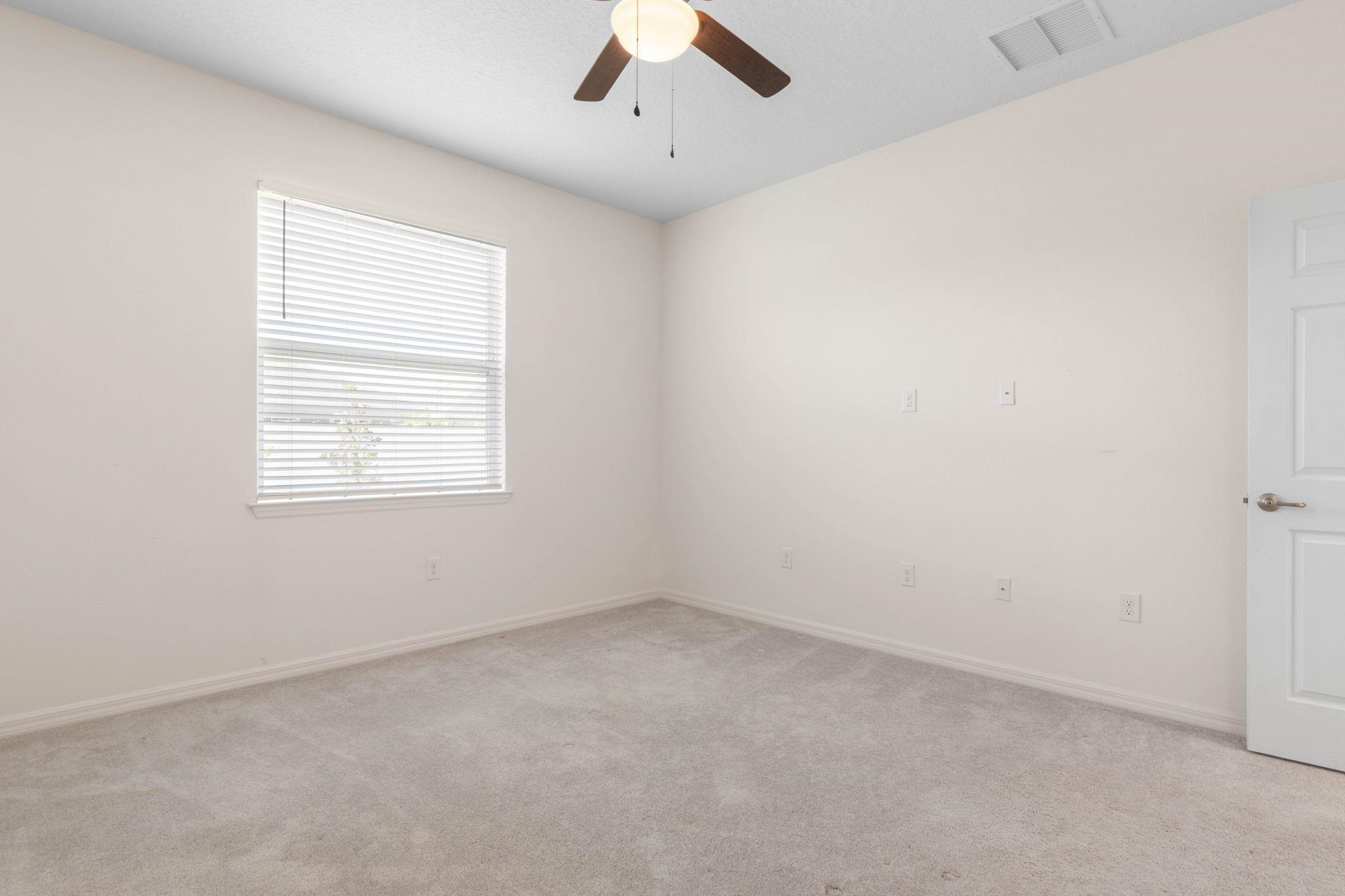 Image 20 of 53 For 3 Oakleaf Way