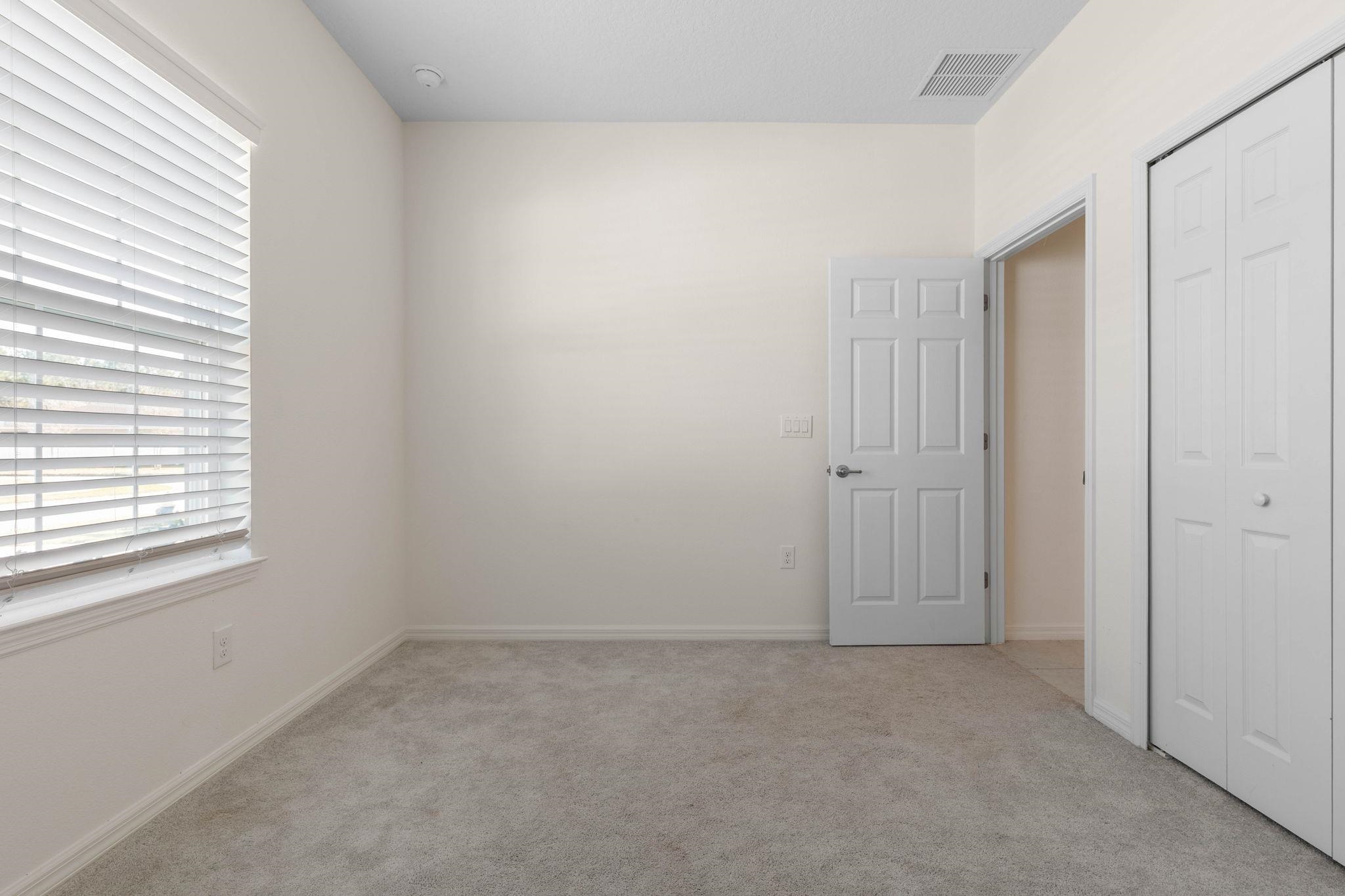 Image 27 of 53 For 3 Oakleaf Way