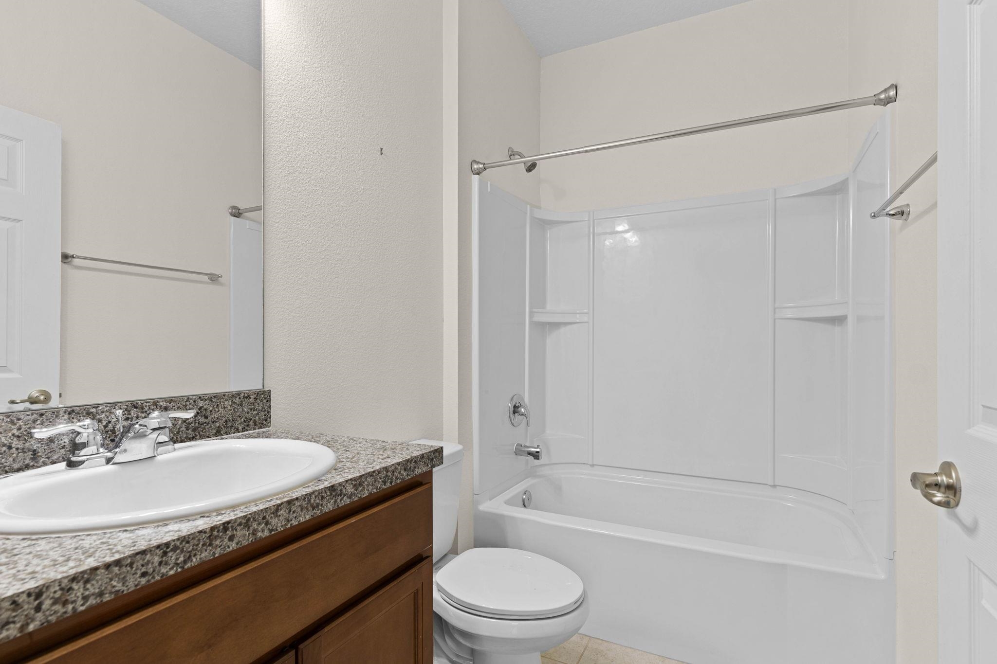 Image 28 of 53 For 3 Oakleaf Way