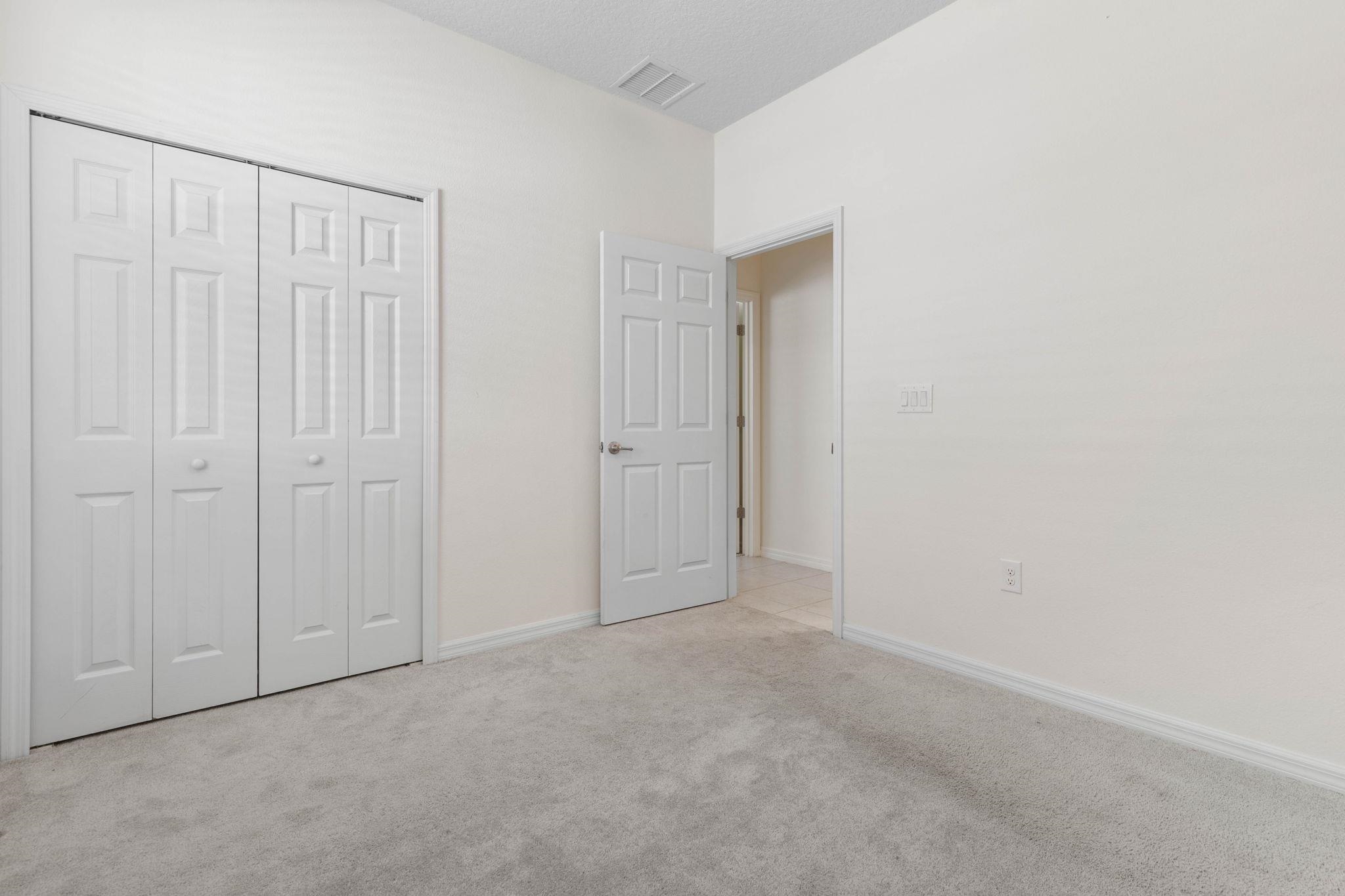 Image 31 of 53 For 3 Oakleaf Way