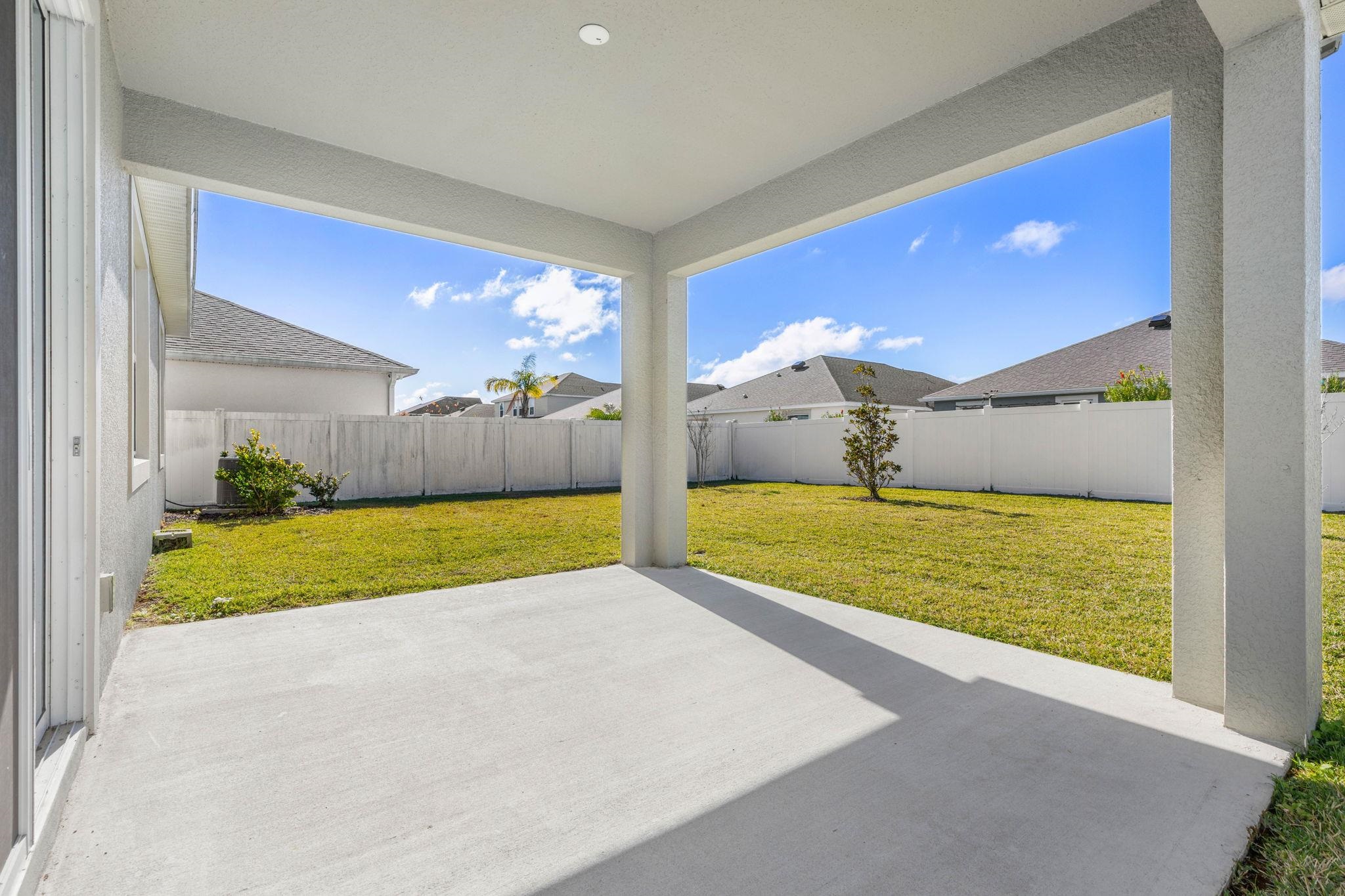 Image 34 of 53 For 3 Oakleaf Way