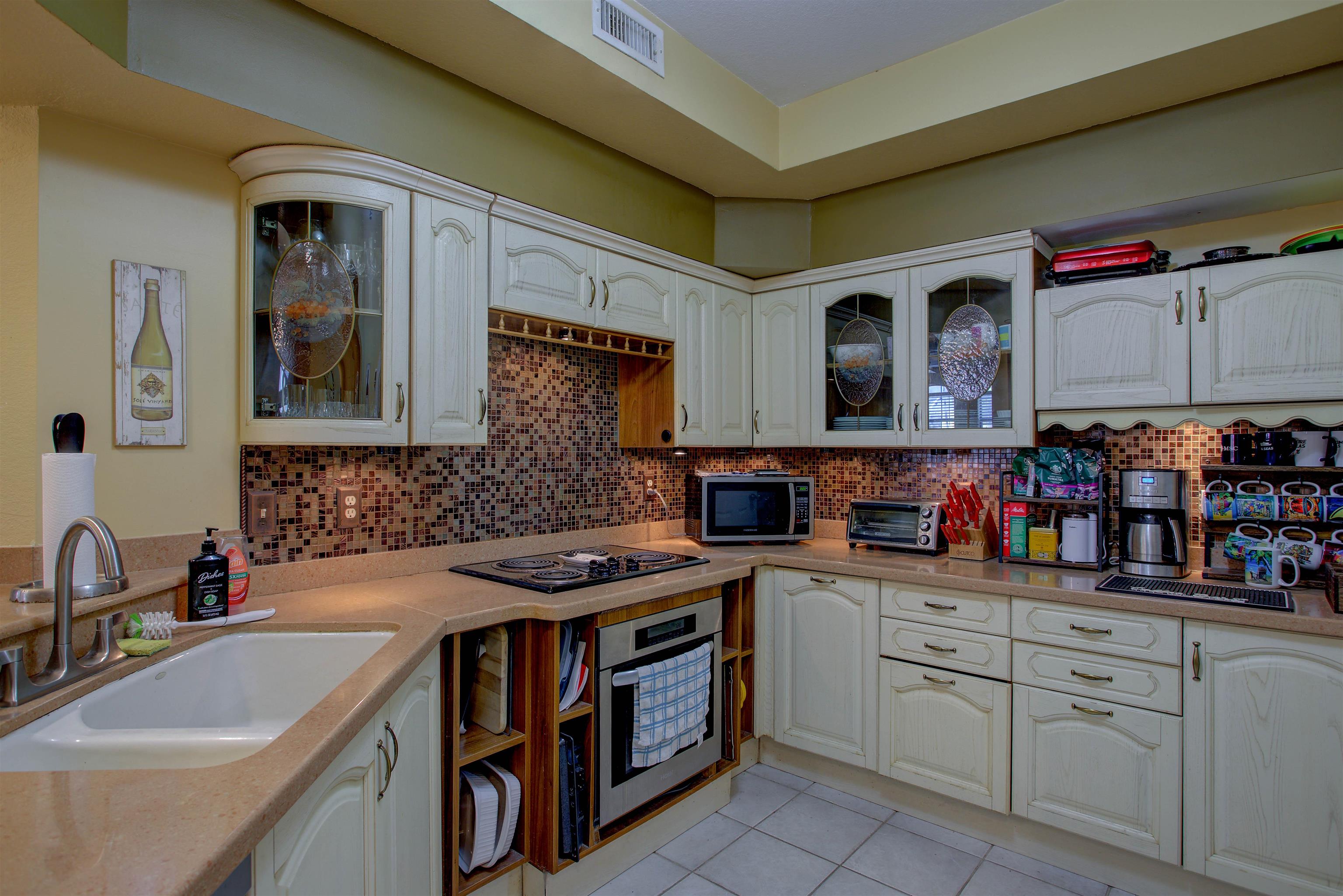 Image 22 of 66 For 1800 Vista Cove Rd