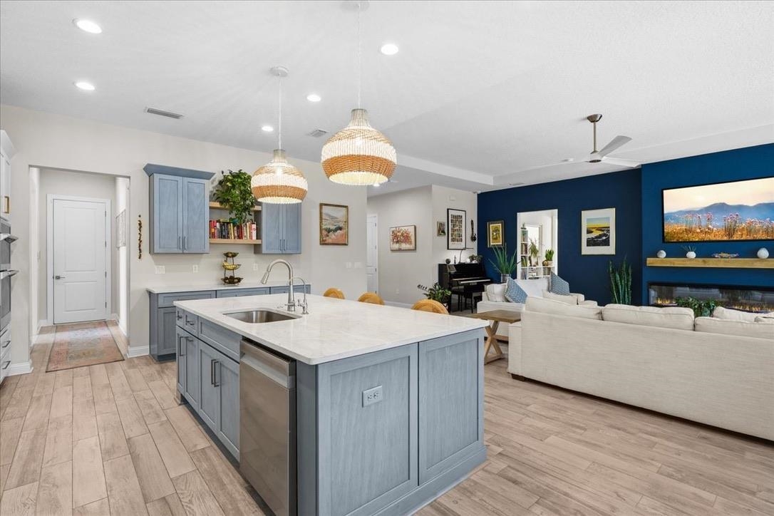 Image 8 of 48 For 180 Tesoro Ter