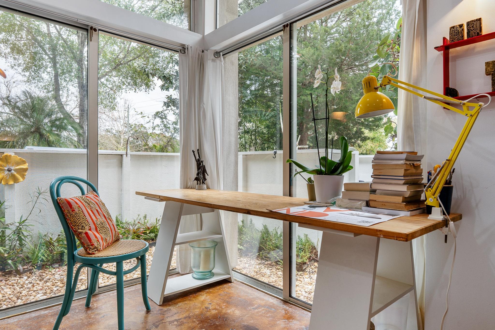 Image 10 of 43 For 320 Ravenswood Dr