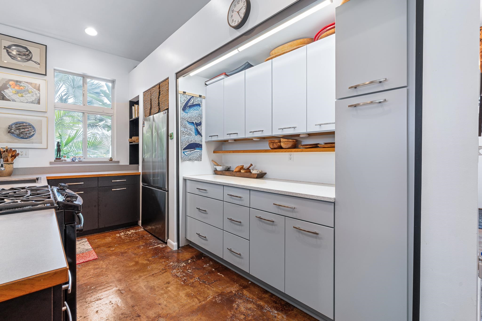 Image 20 of 43 For 320 Ravenswood Dr