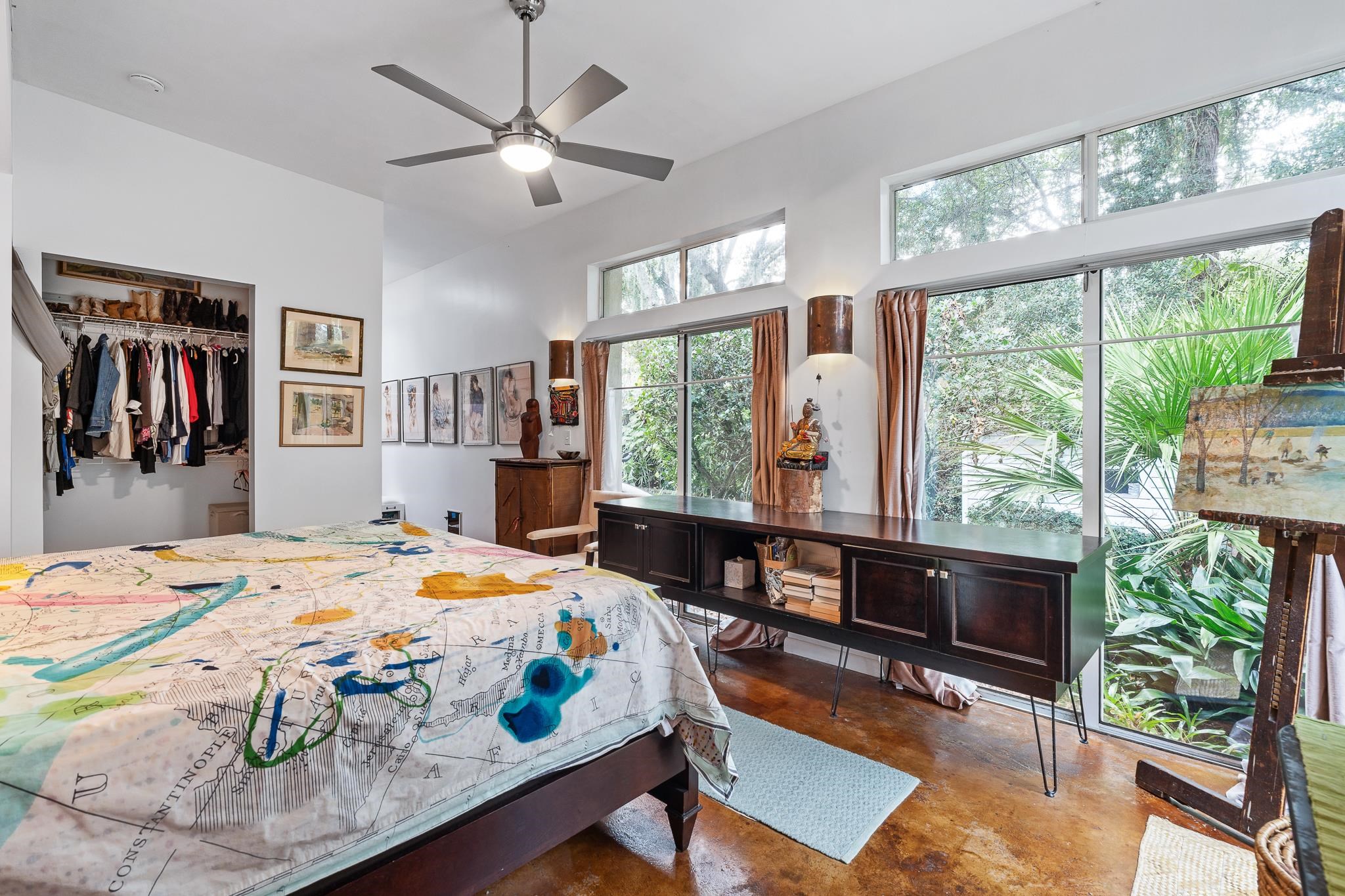 Image 38 of 43 For 320 Ravenswood Dr