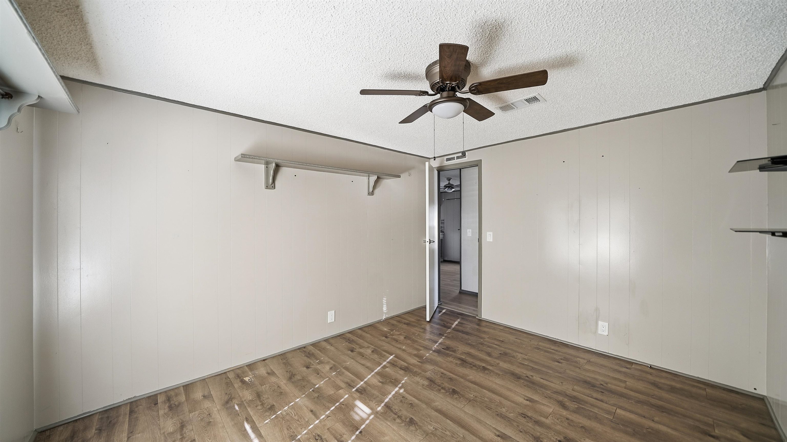 Image 26 of 46 For 4524 5th Ave