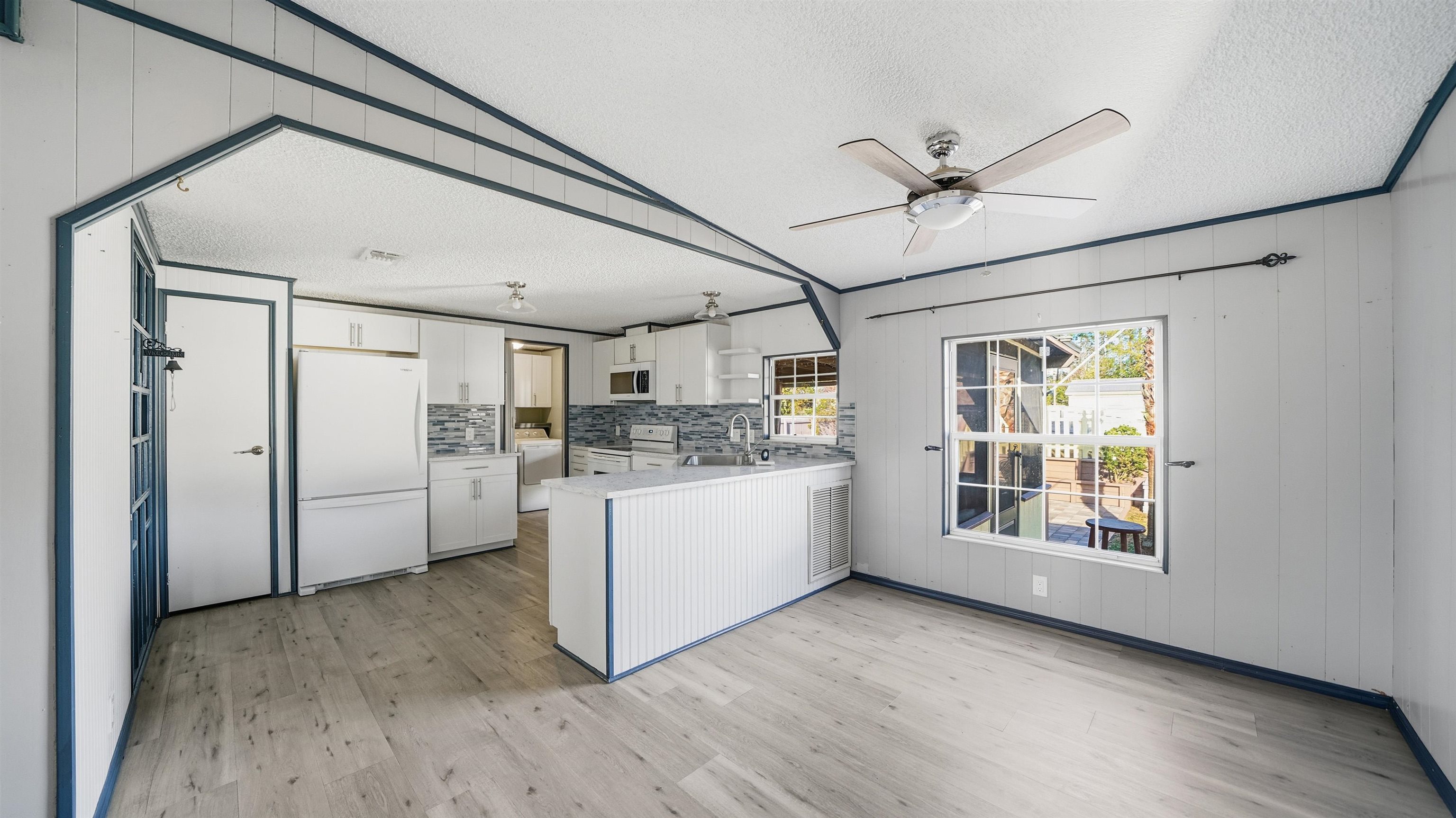 Image 8 of 46 For 4524 5th Ave