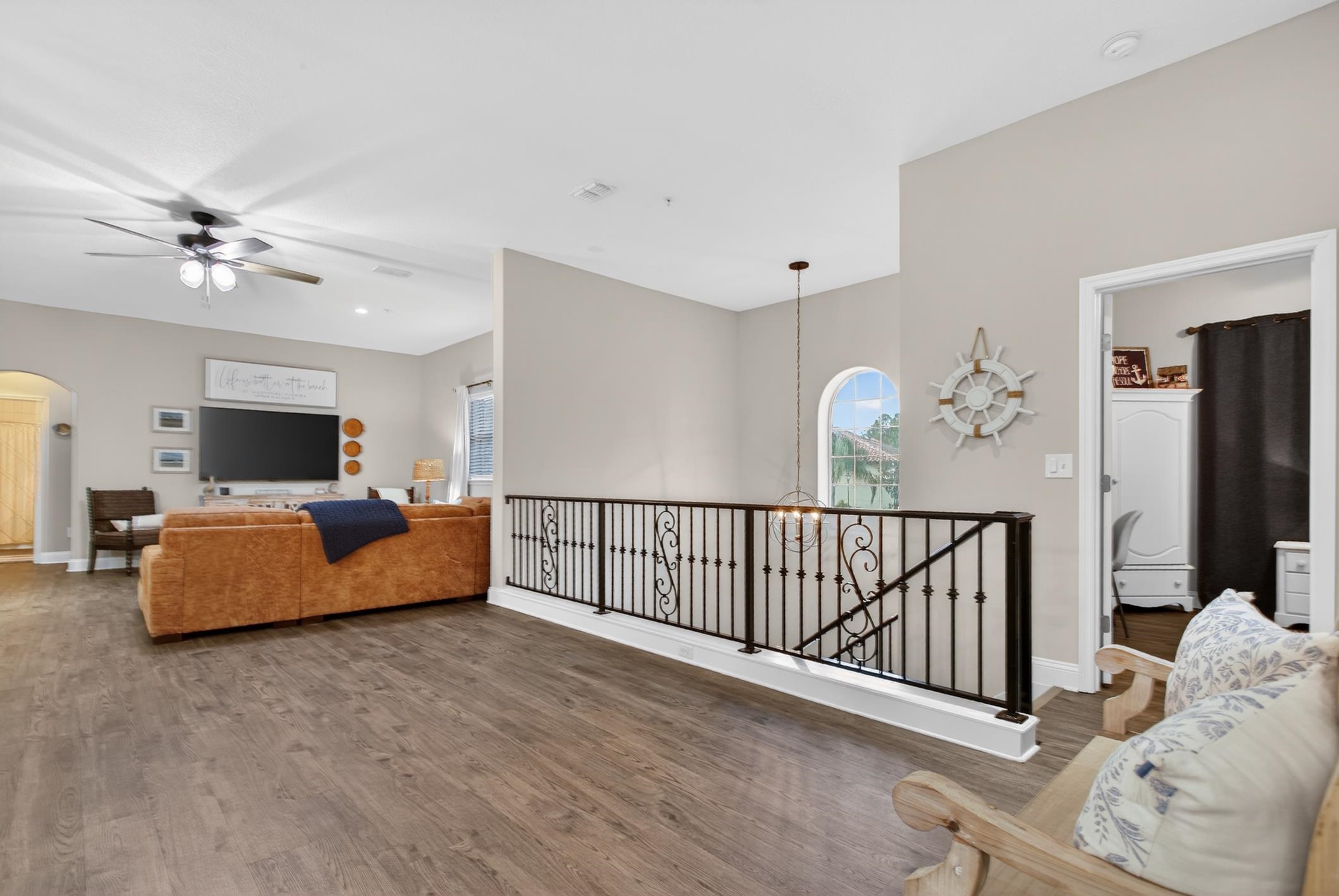 Image 16 of 48 For 121 Grand Ravine Dr