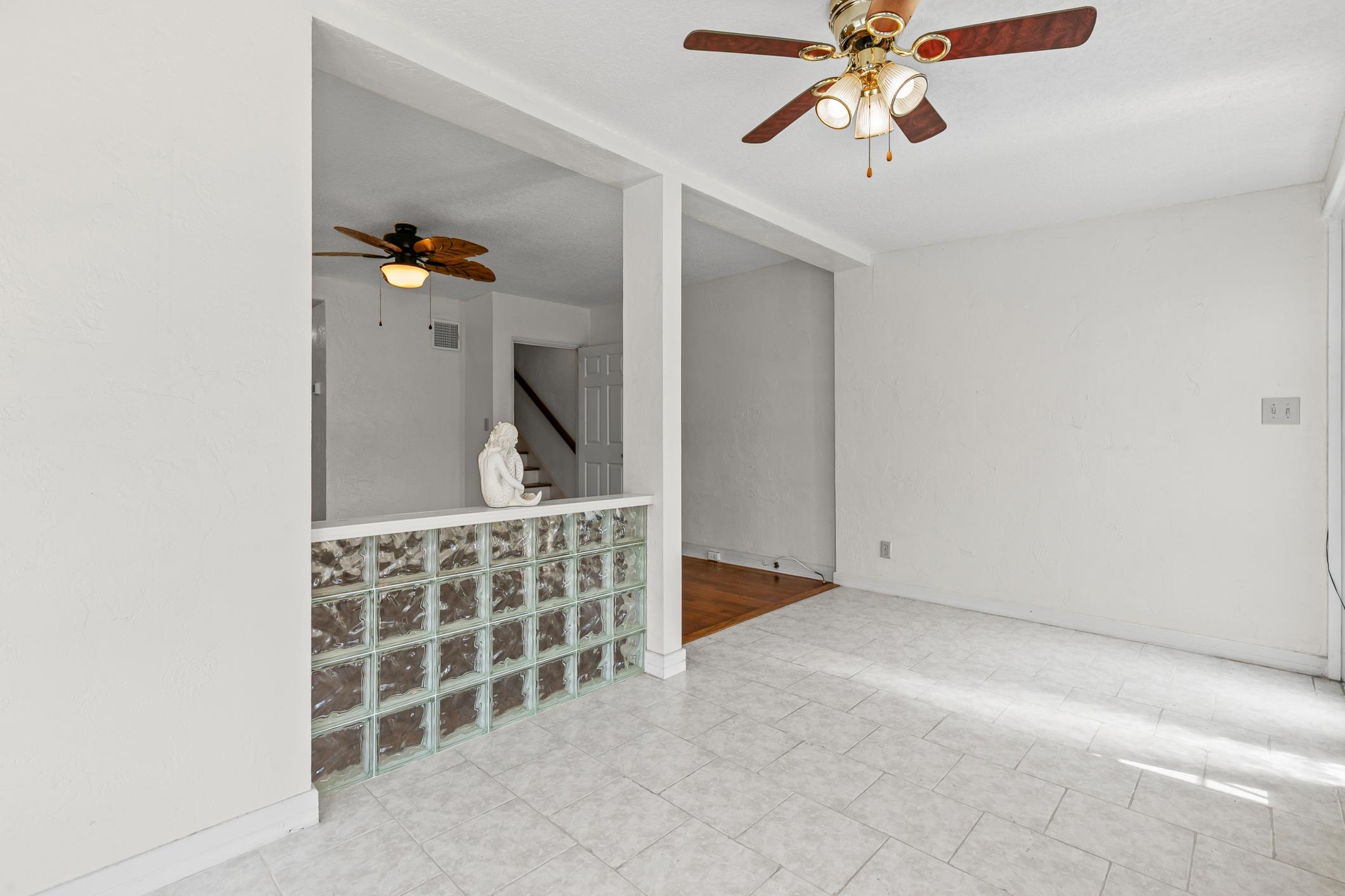 Image 10 of 51 For 517 Revilo Blvd