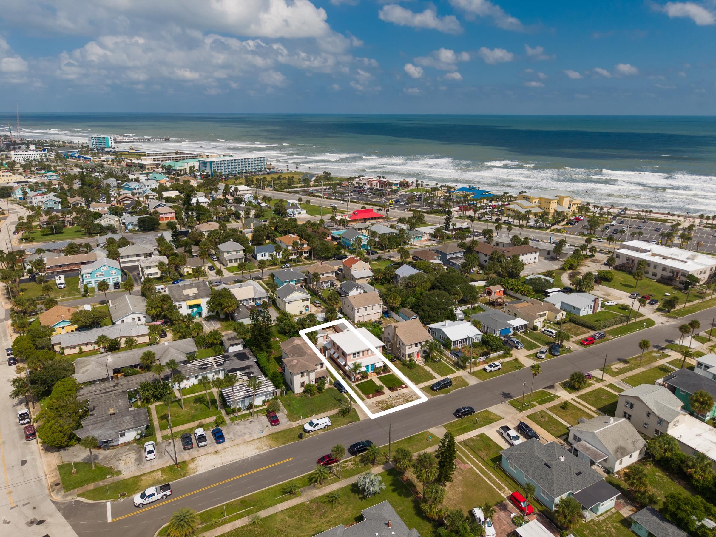 Image 4 of 51 For 517 Revilo Blvd