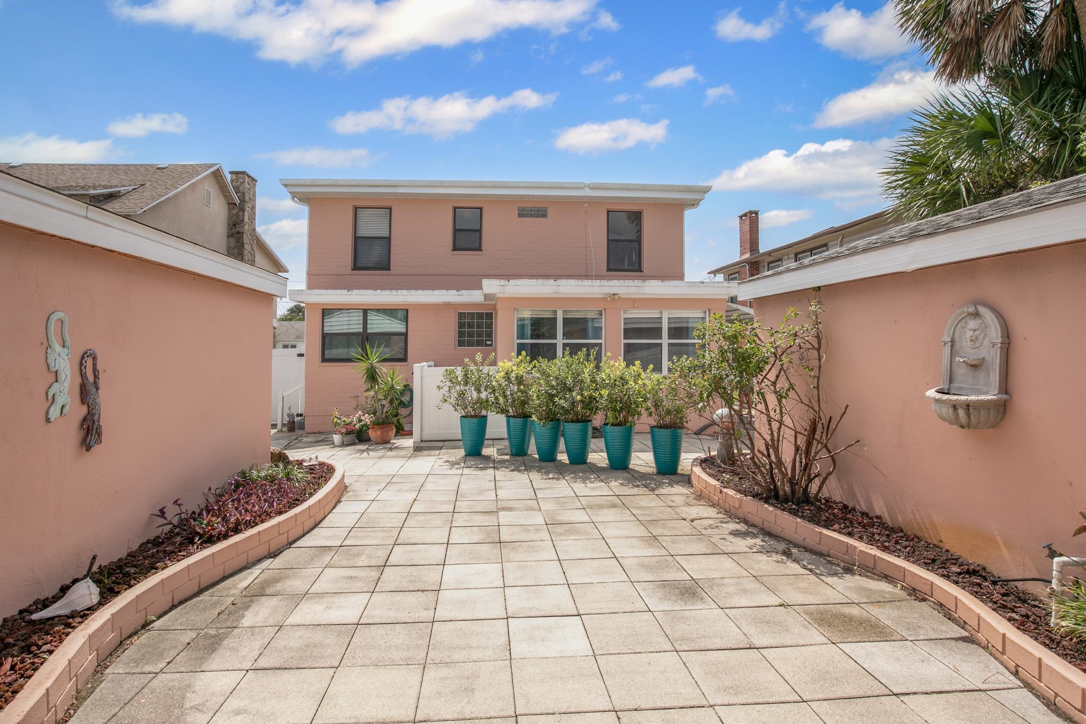 Image 46 of 51 For 517 Revilo Blvd