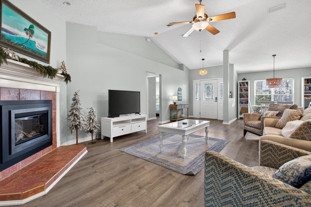 Image 16 of 67 For 254 Basque Road