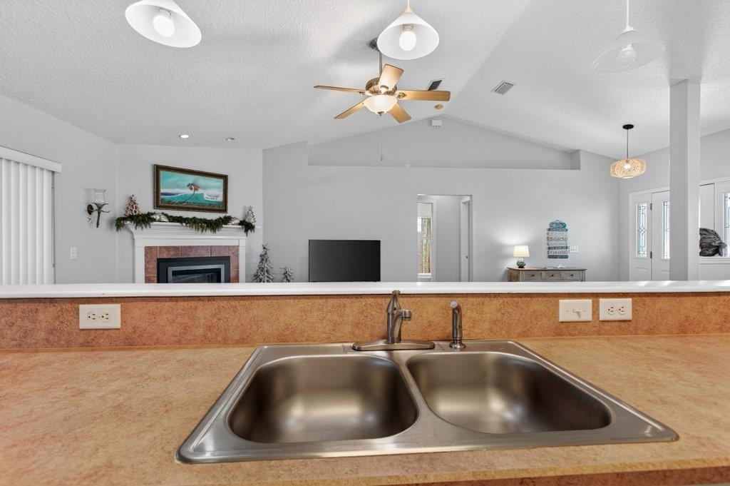 Image 20 of 67 For 254 Basque Road