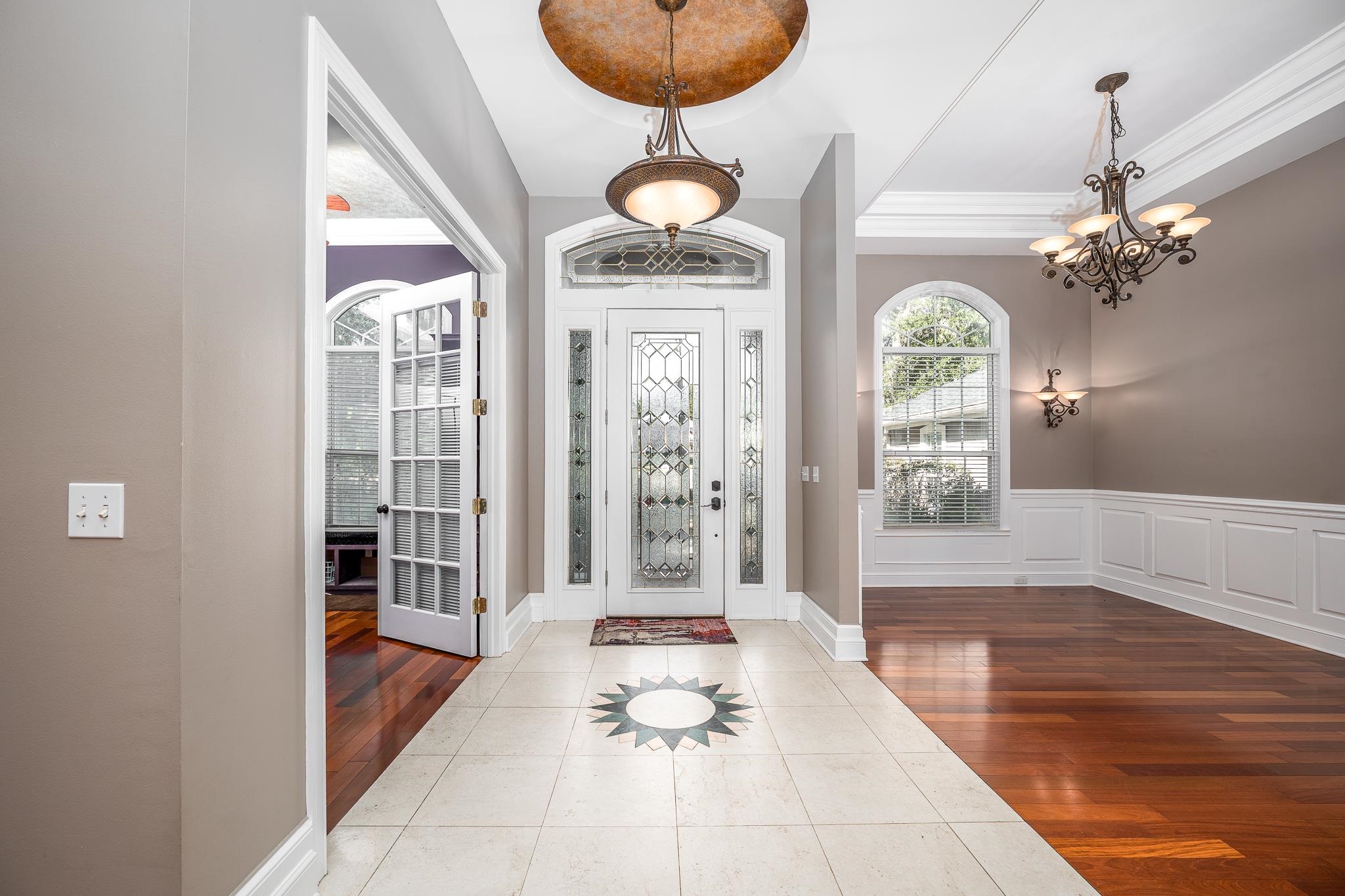 Image 13 of 80 For 707 Standish Dr