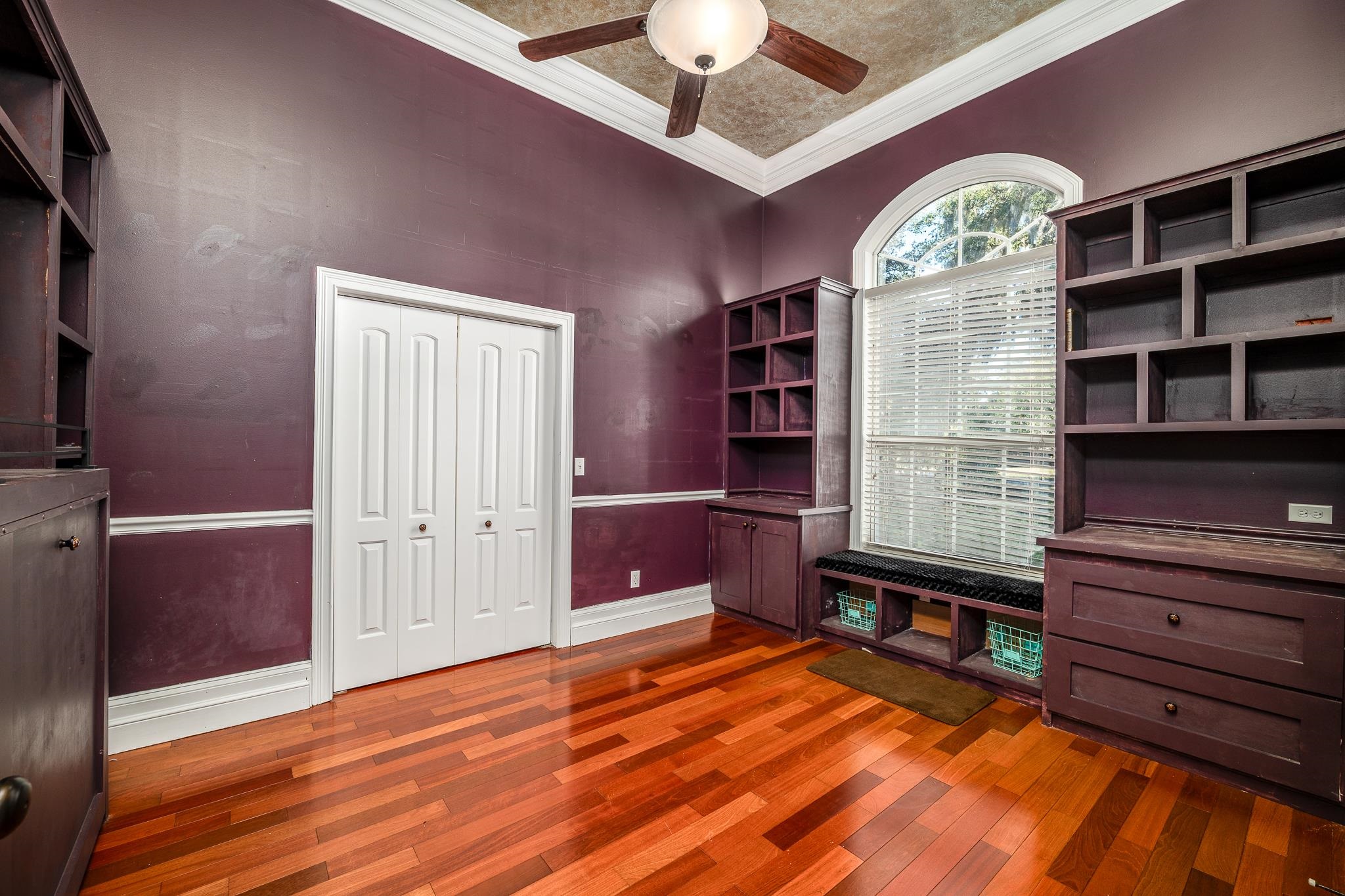 Image 16 of 80 For 707 Standish Dr