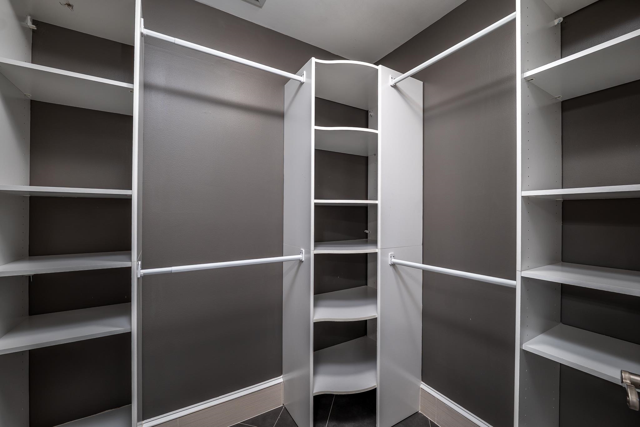 Image 24 of 80 For 707 Standish Dr