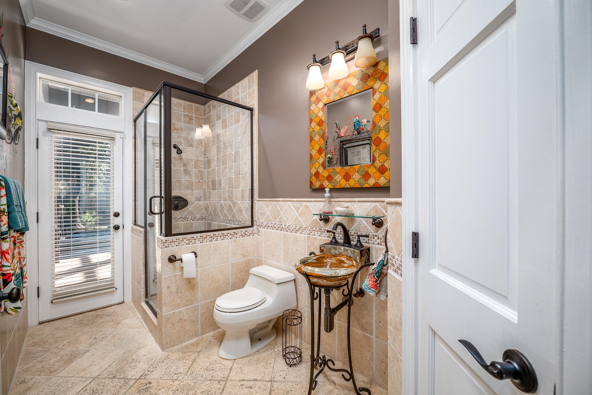 Image 25 of 80 For 707 Standish Dr