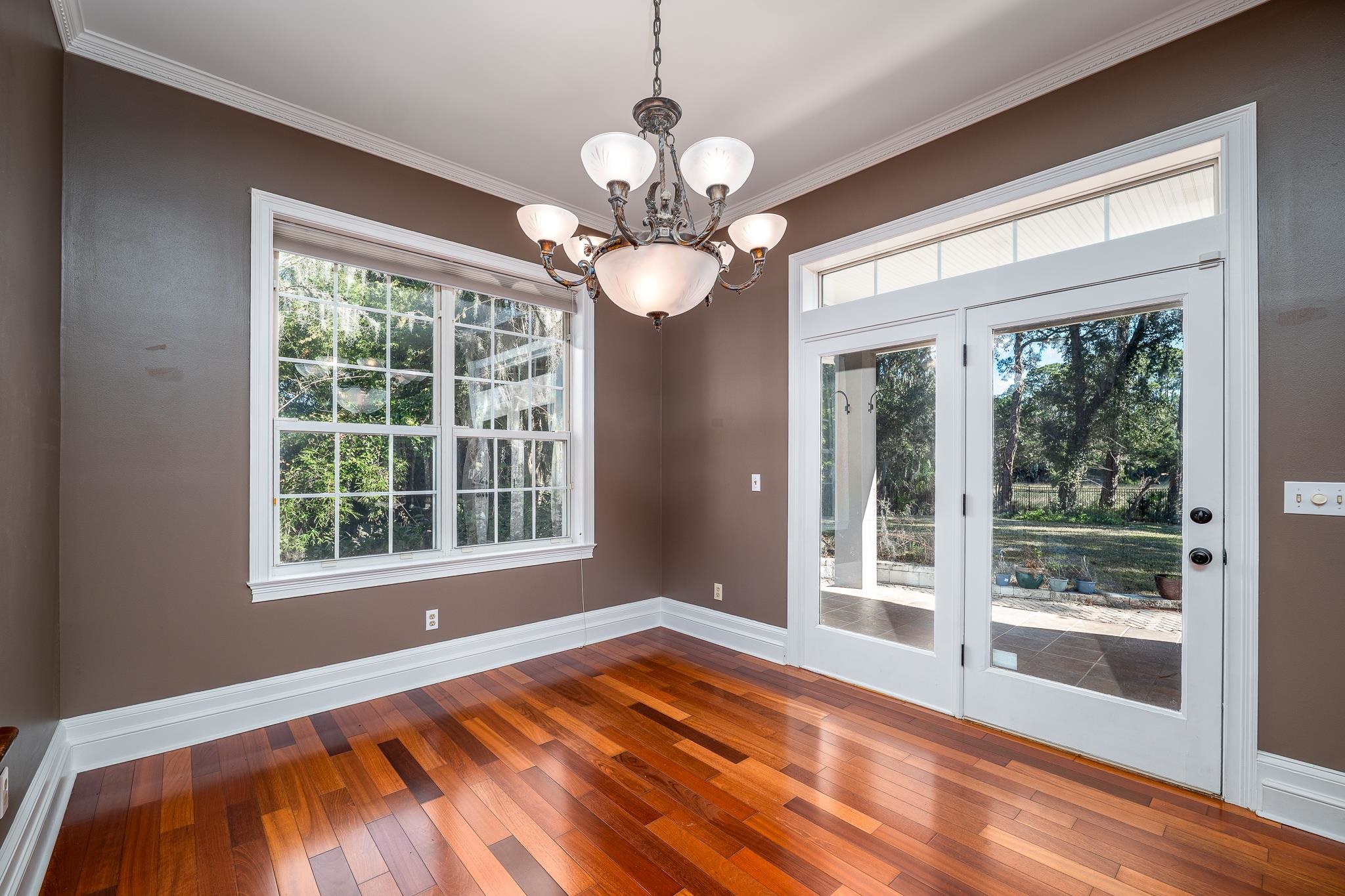 Image 33 of 80 For 707 Standish Dr