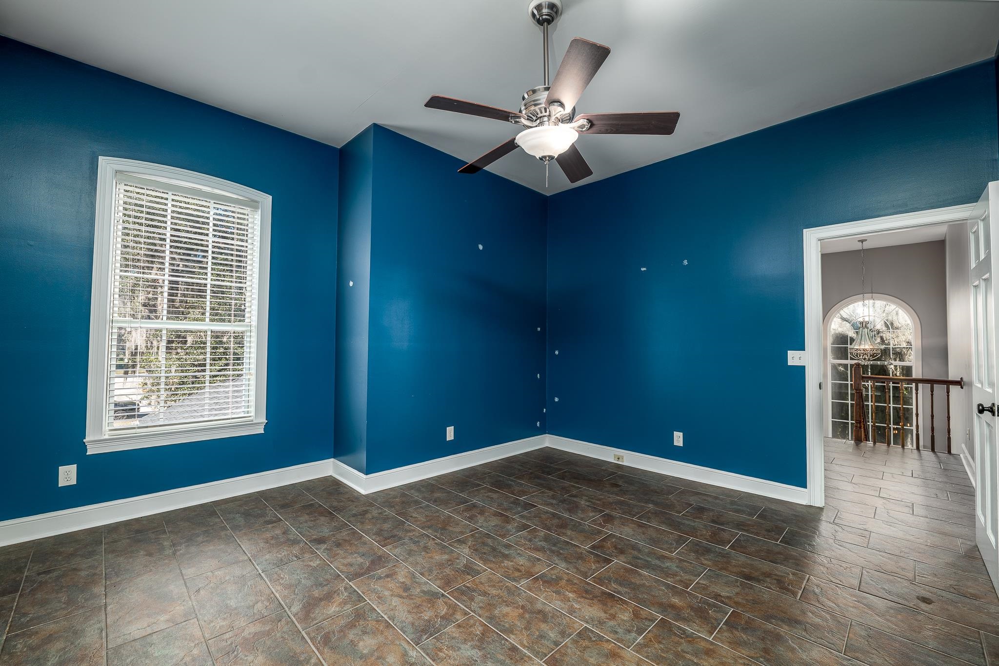 Image 43 of 80 For 707 Standish Dr