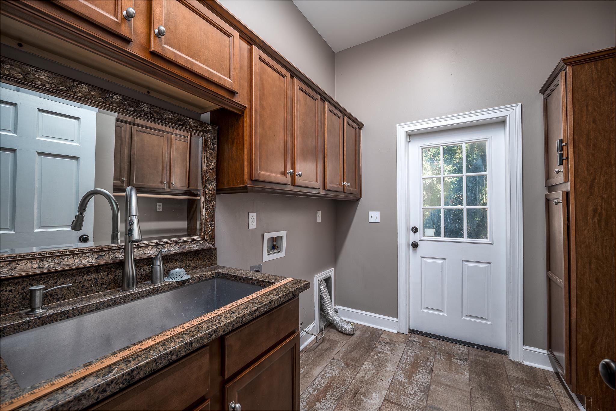 Image 47 of 80 For 707 Standish Dr