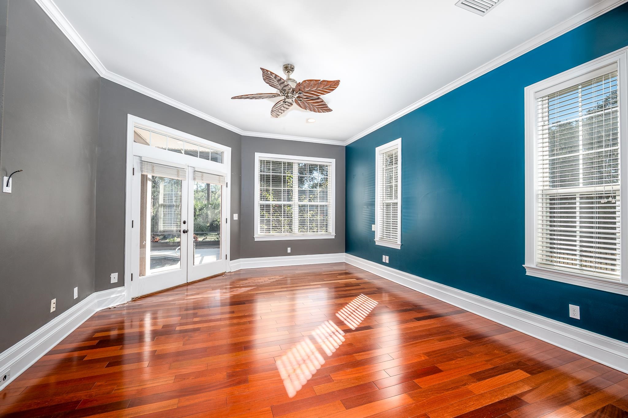 Image 5 of 80 For 707 Standish Dr