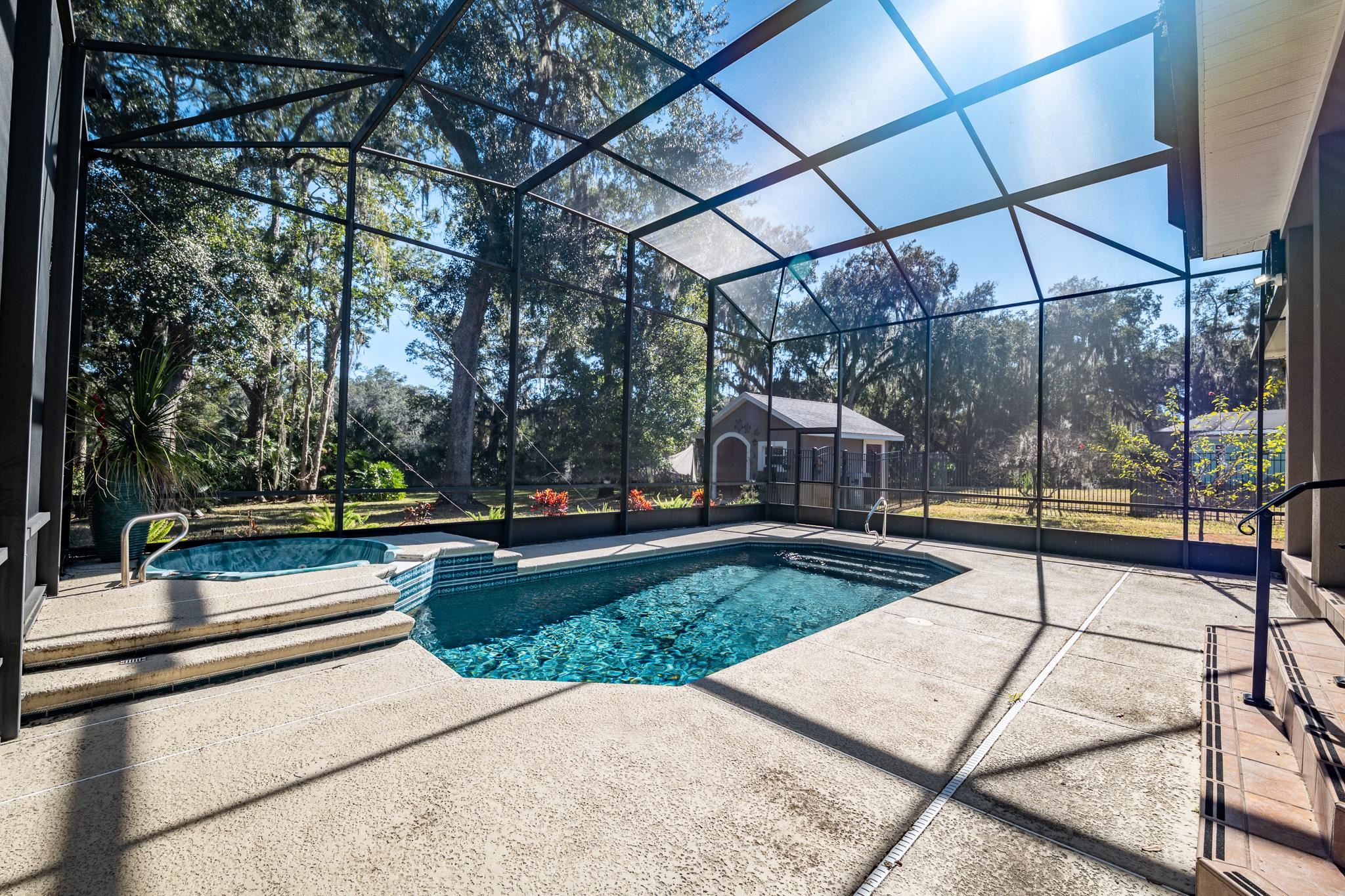 Image 6 of 80 For 707 Standish Dr