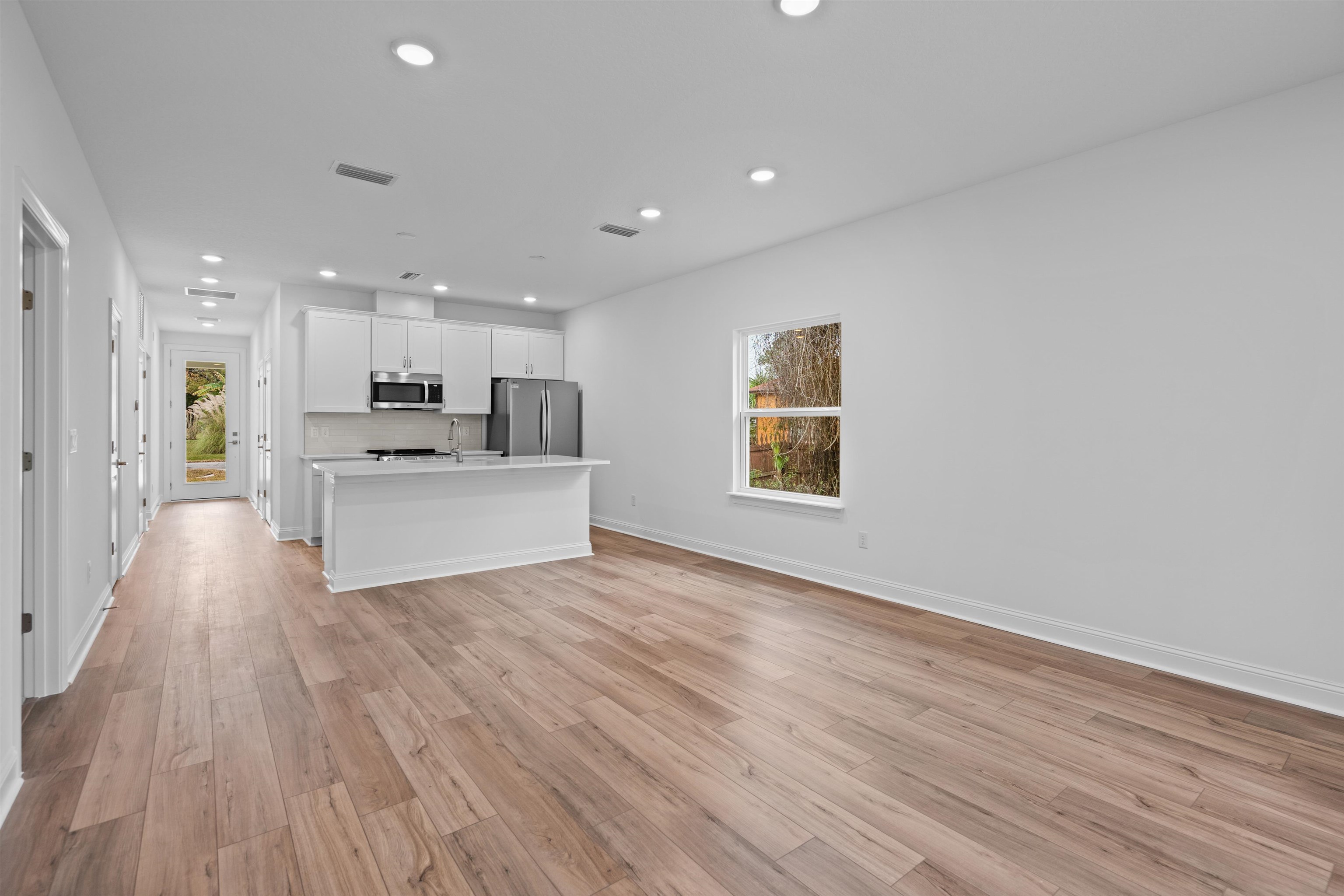 Image 17 of 24 For 108 Aspen Rd.