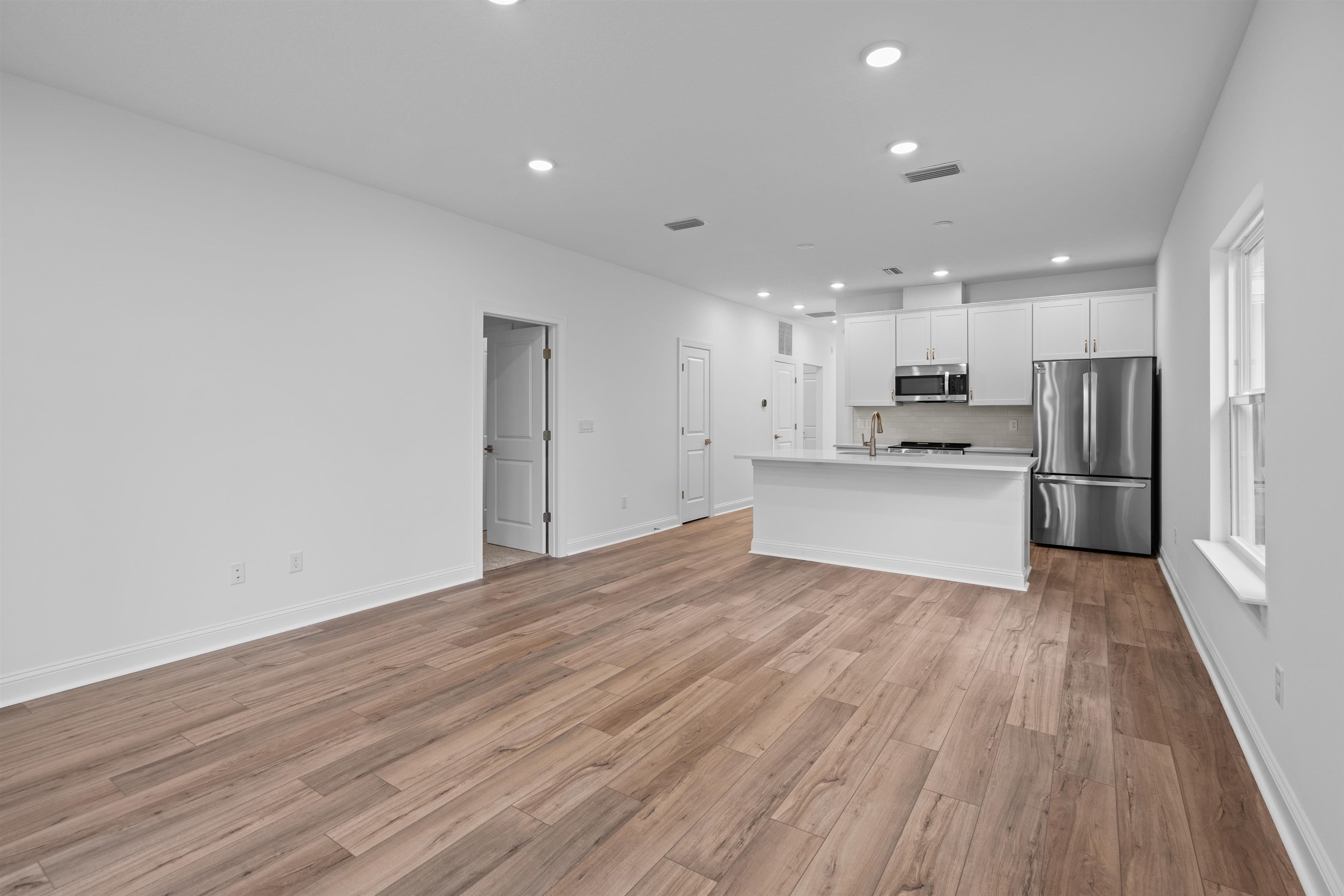 Image 18 of 24 For 108 Aspen Rd.