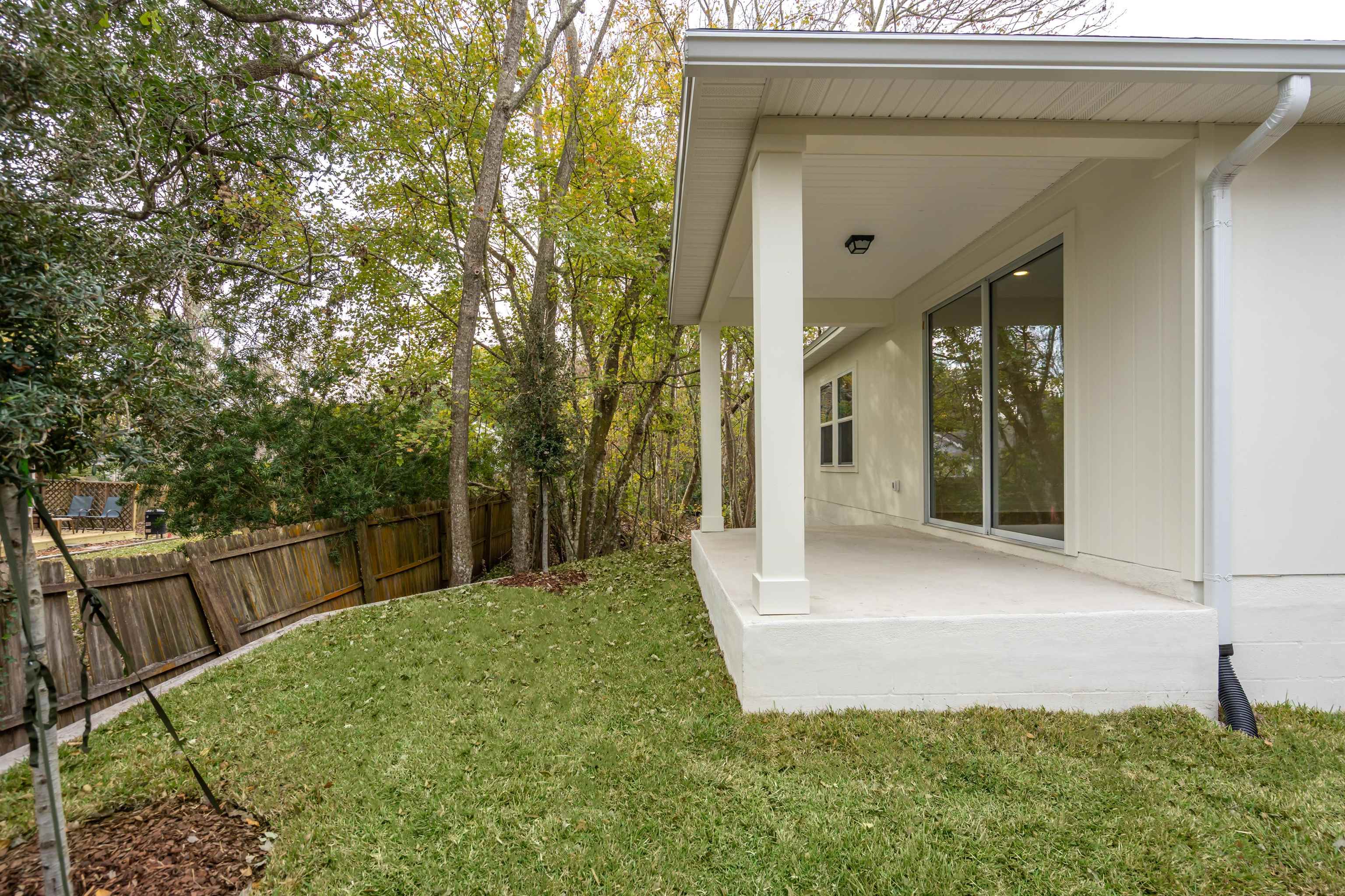 Image 3 of 24 For 108 Aspen Rd.