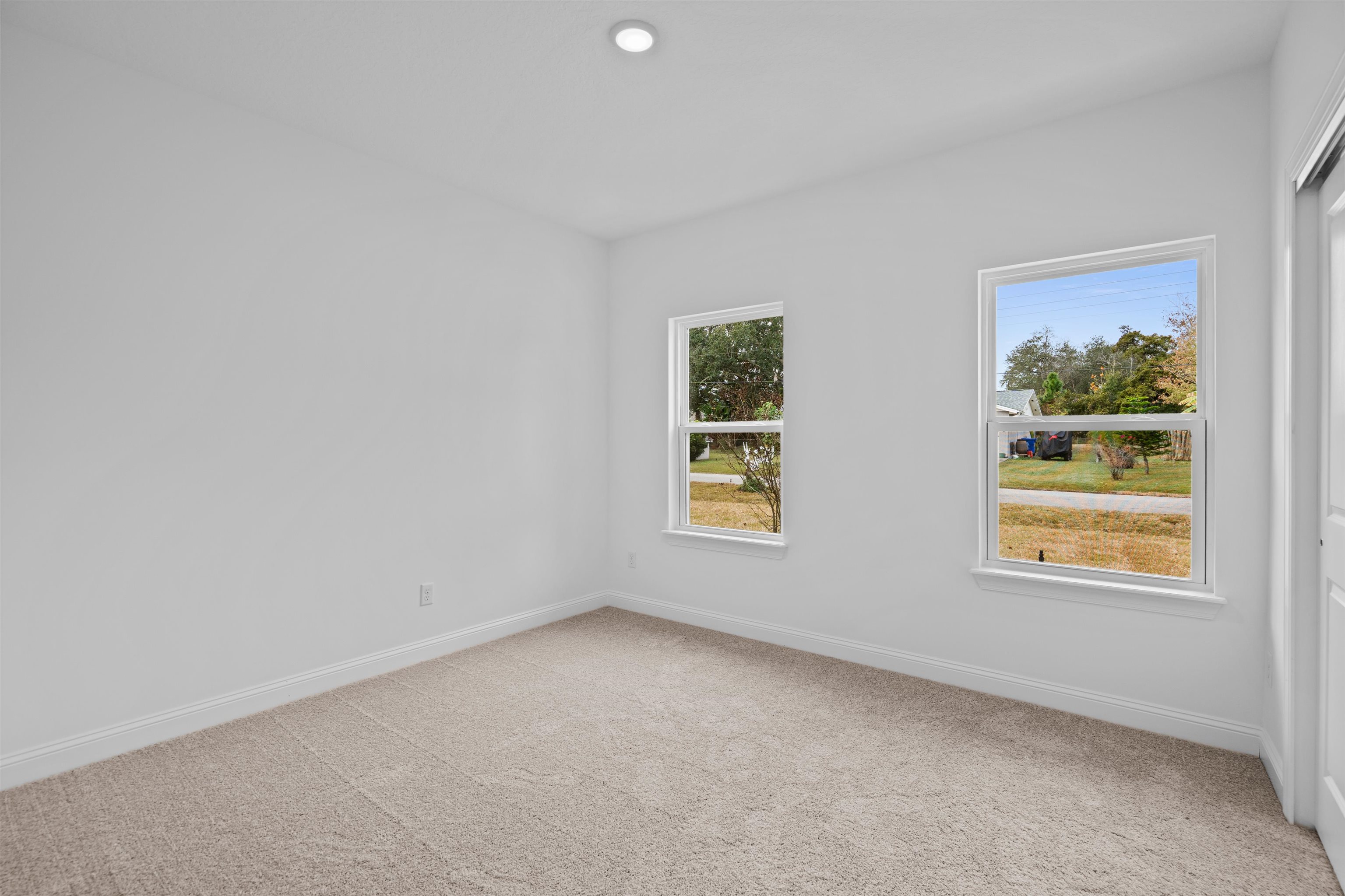 Image 5 of 24 For 108 Aspen Rd.