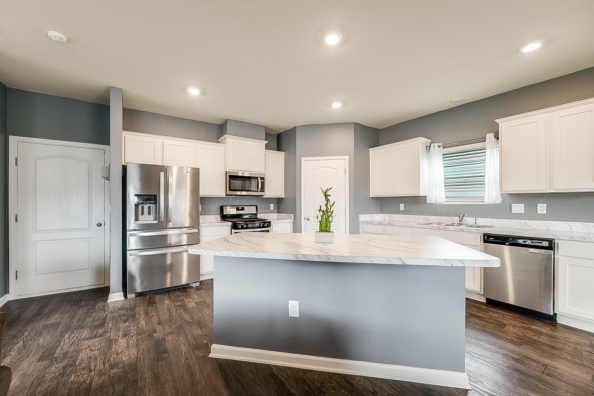 Image 19 of 57 For 266 Caminha Rd