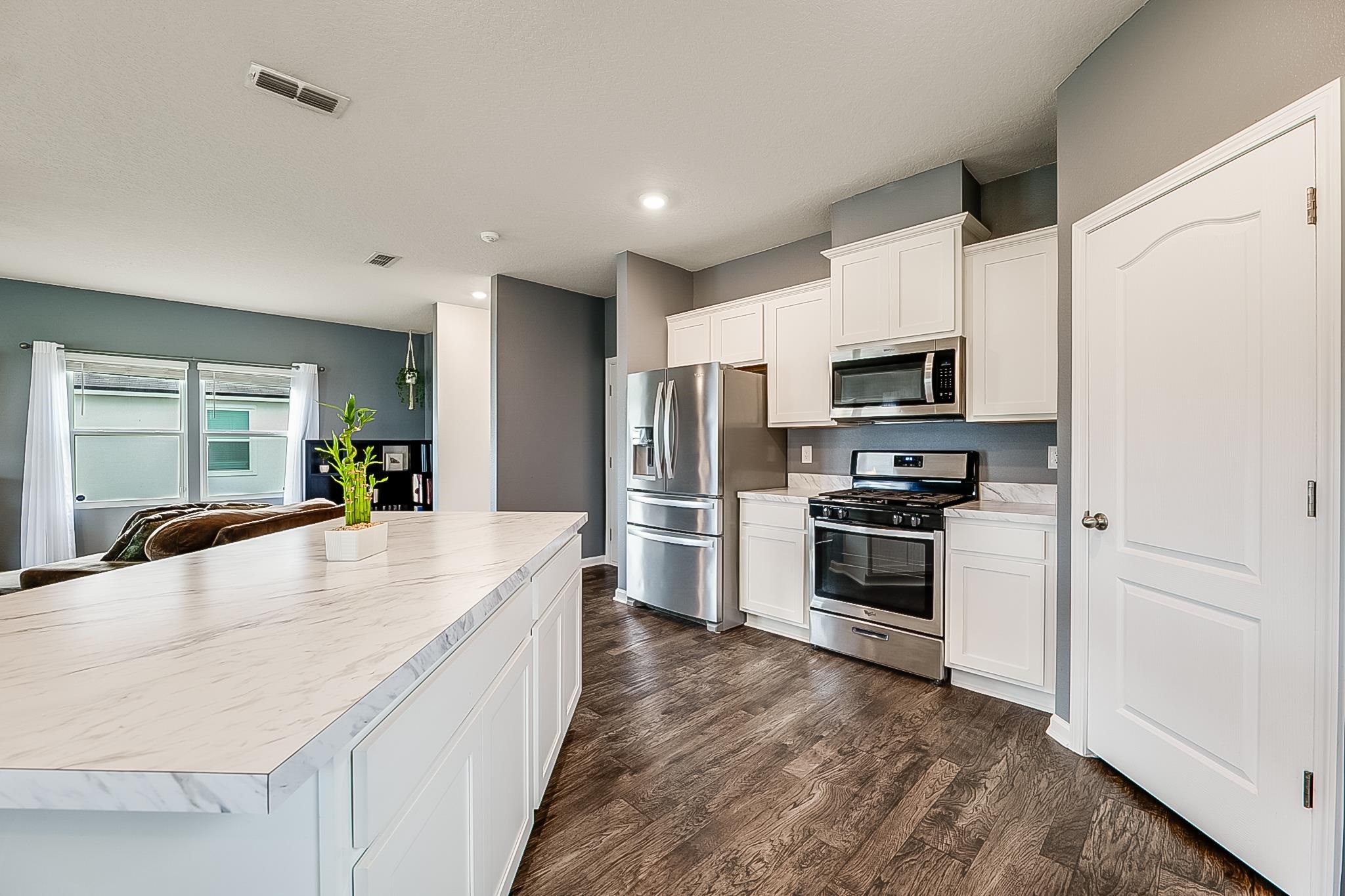 Image 20 of 57 For 266 Caminha Rd