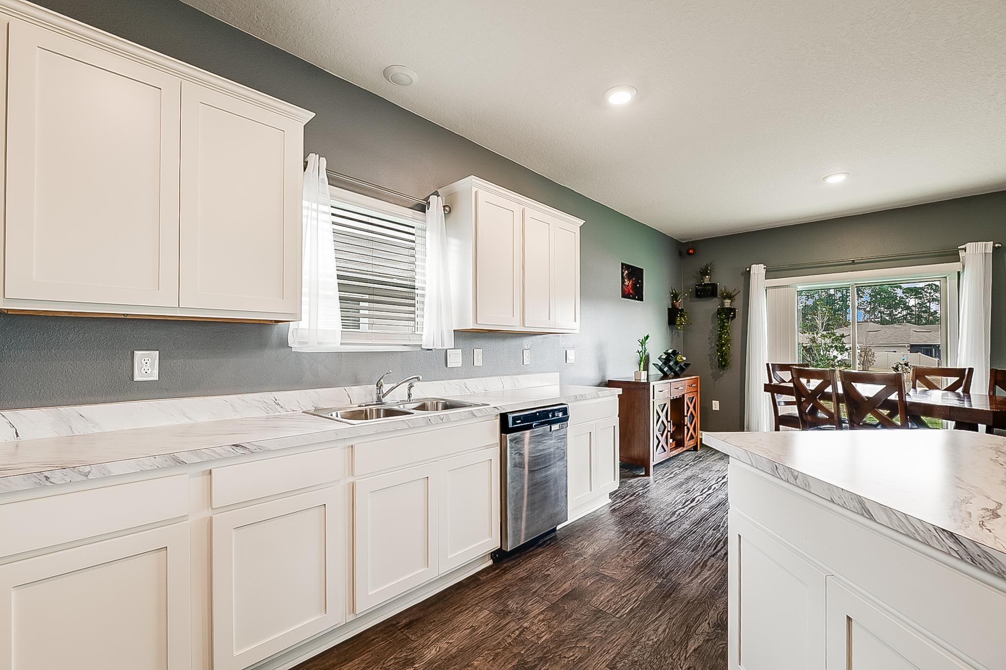 Image 22 of 57 For 266 Caminha Rd