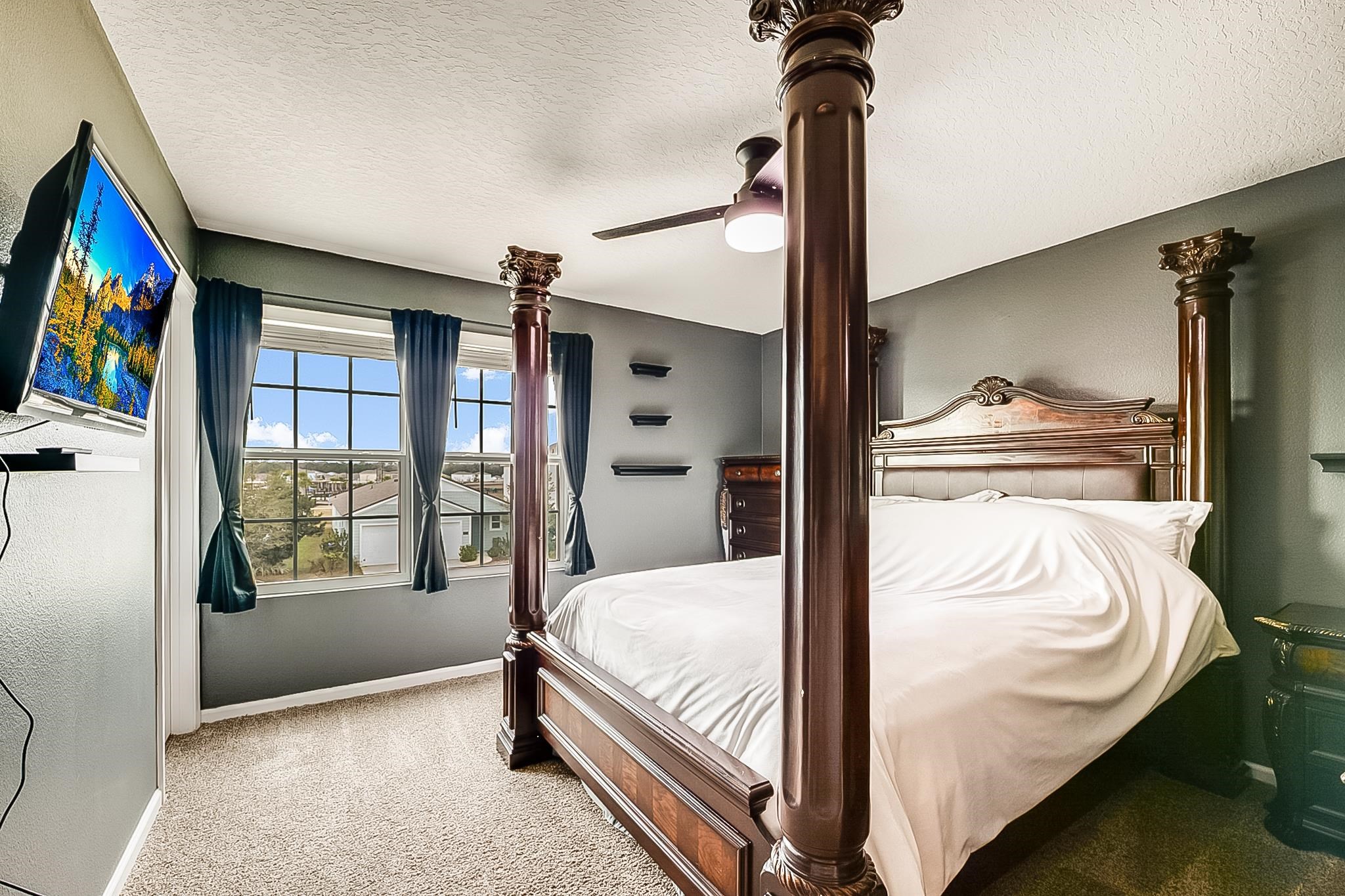 Image 26 of 57 For 266 Caminha Rd