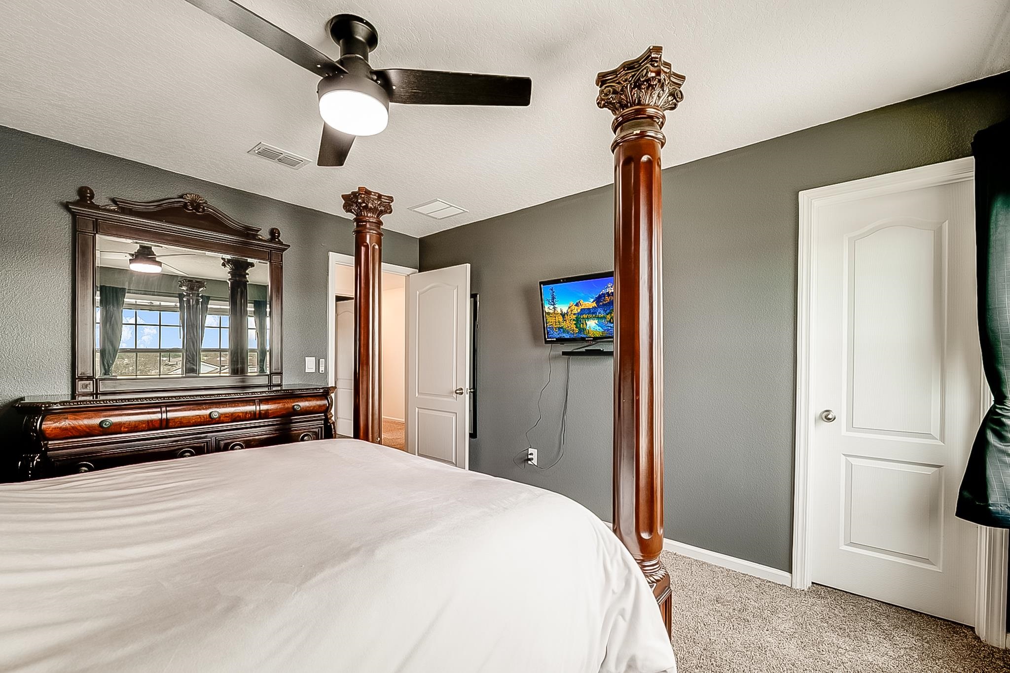 Image 27 of 57 For 266 Caminha Rd