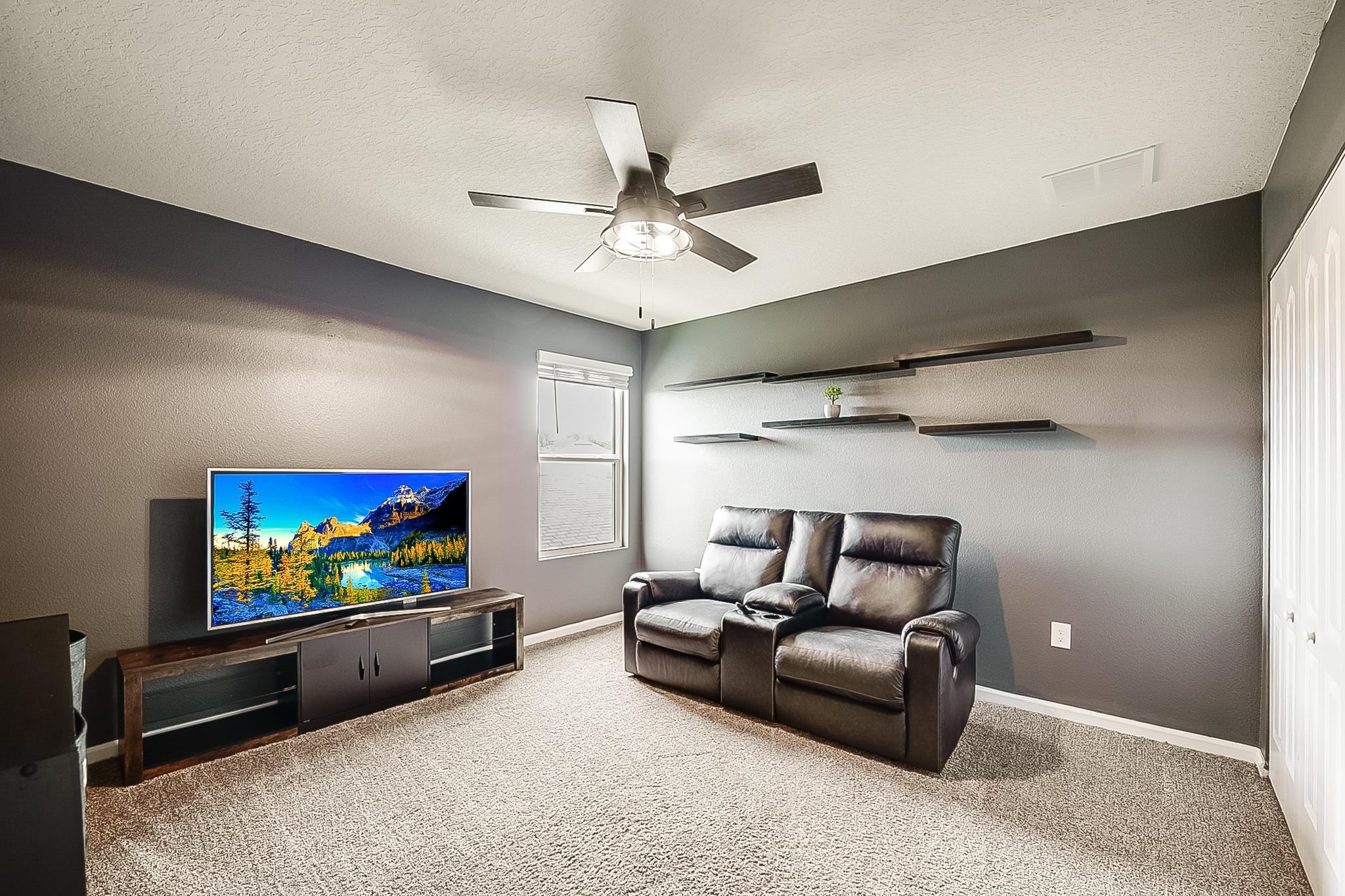 Image 28 of 57 For 266 Caminha Rd