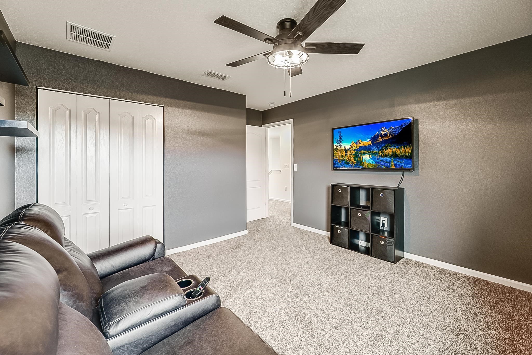 Image 29 of 57 For 266 Caminha Rd