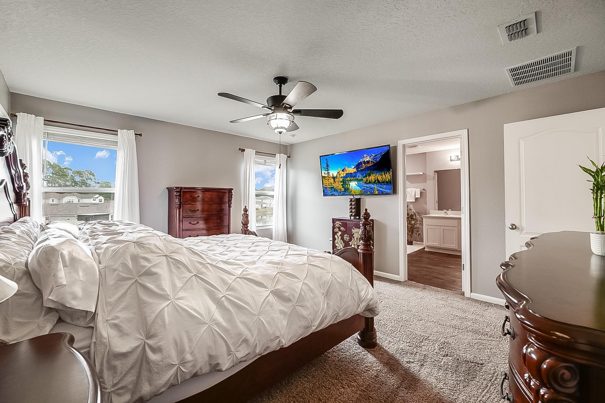 Image 34 of 57 For 266 Caminha Rd