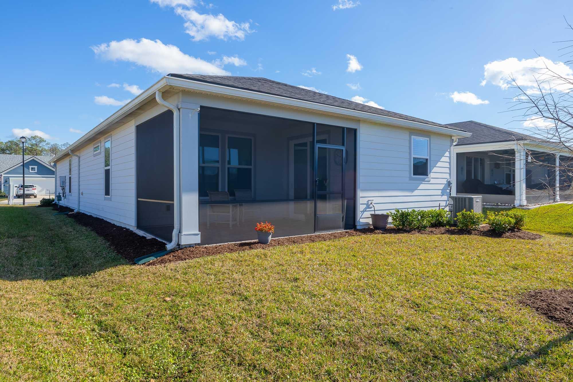 Image 23 of 51 For 166 Fairlake Cir