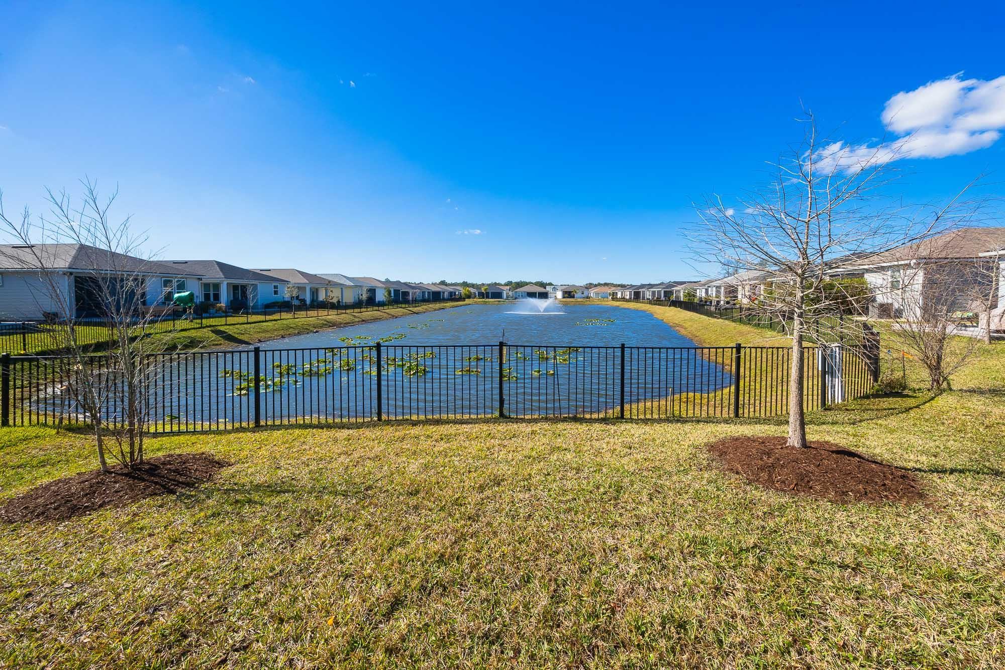 Image 5 of 51 For 166 Fairlake Cir