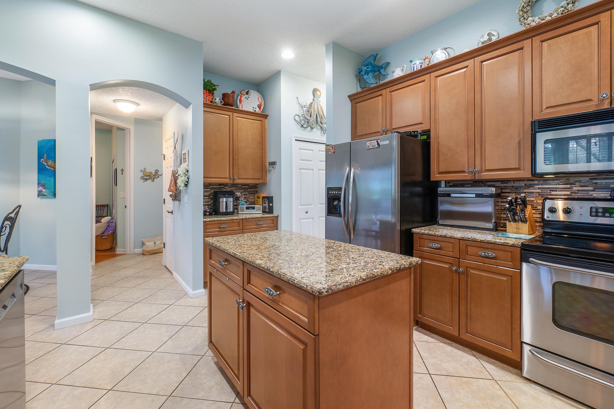 Image 18 of 71 For 376 Valverde Ln