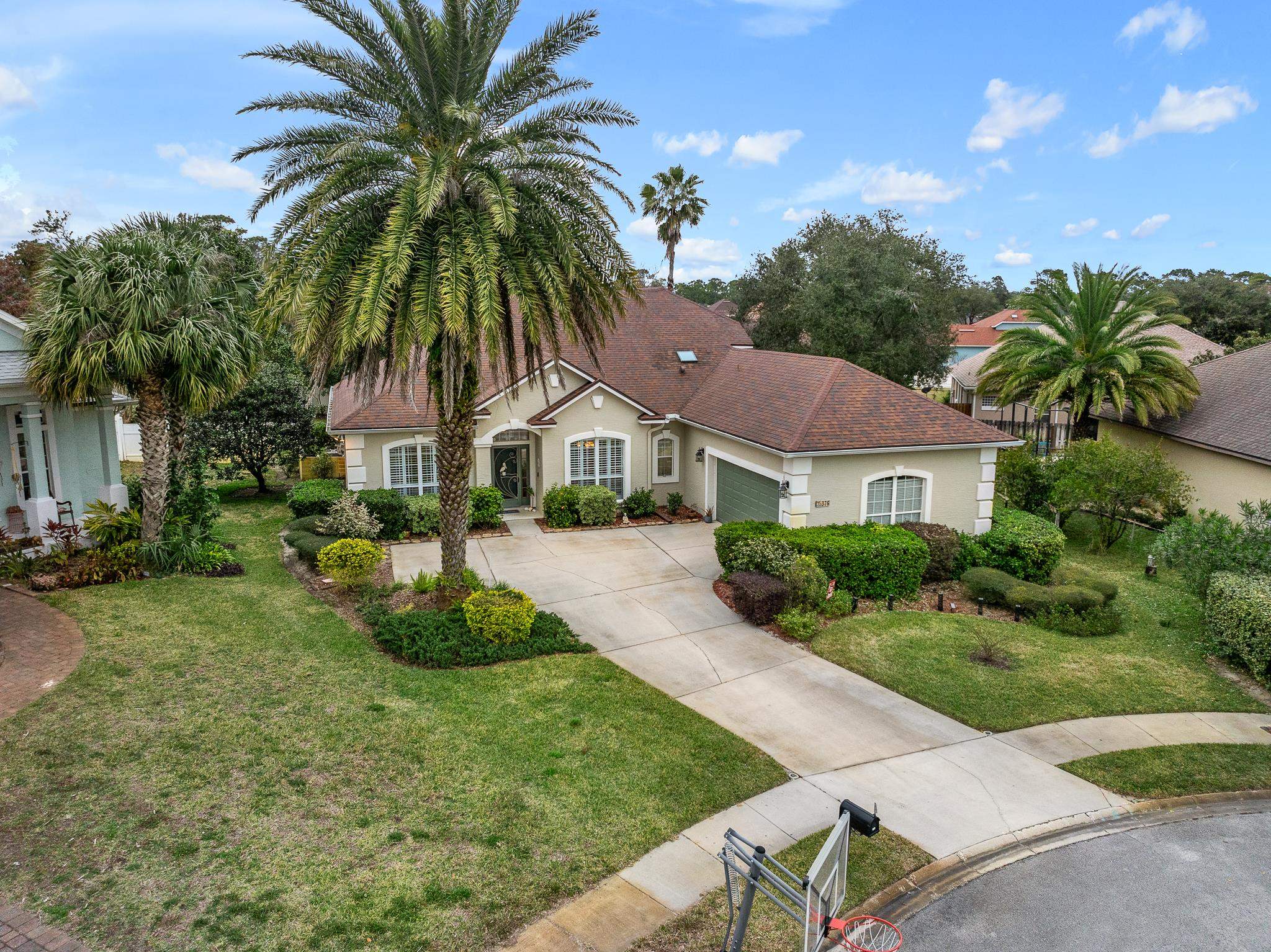 Image 2 of 71 For 376 Valverde Ln