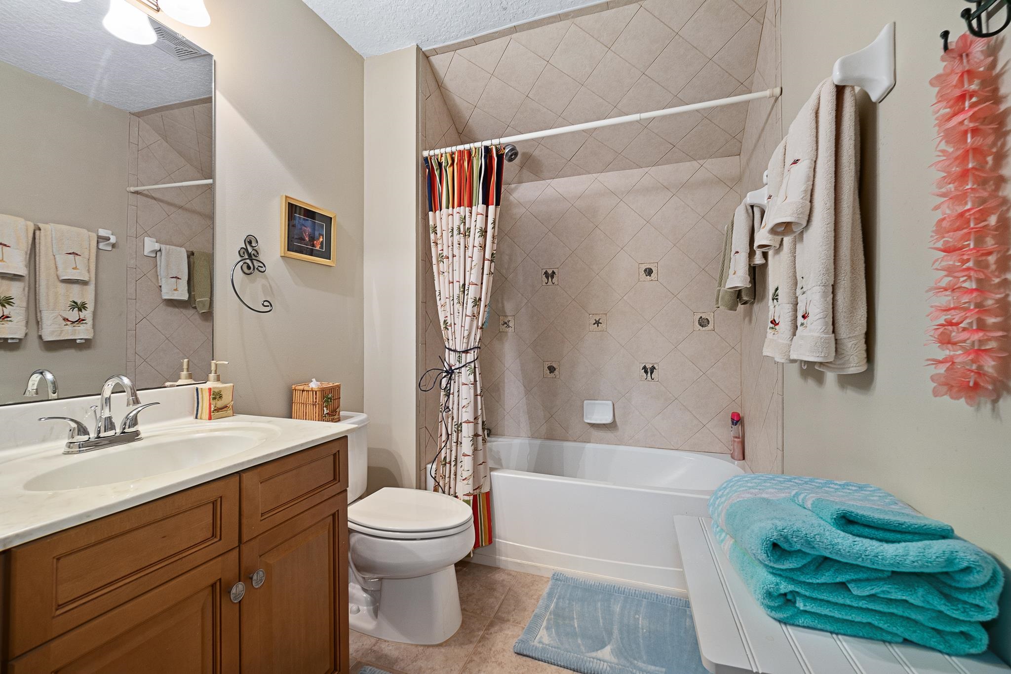 Image 33 of 71 For 376 Valverde Ln