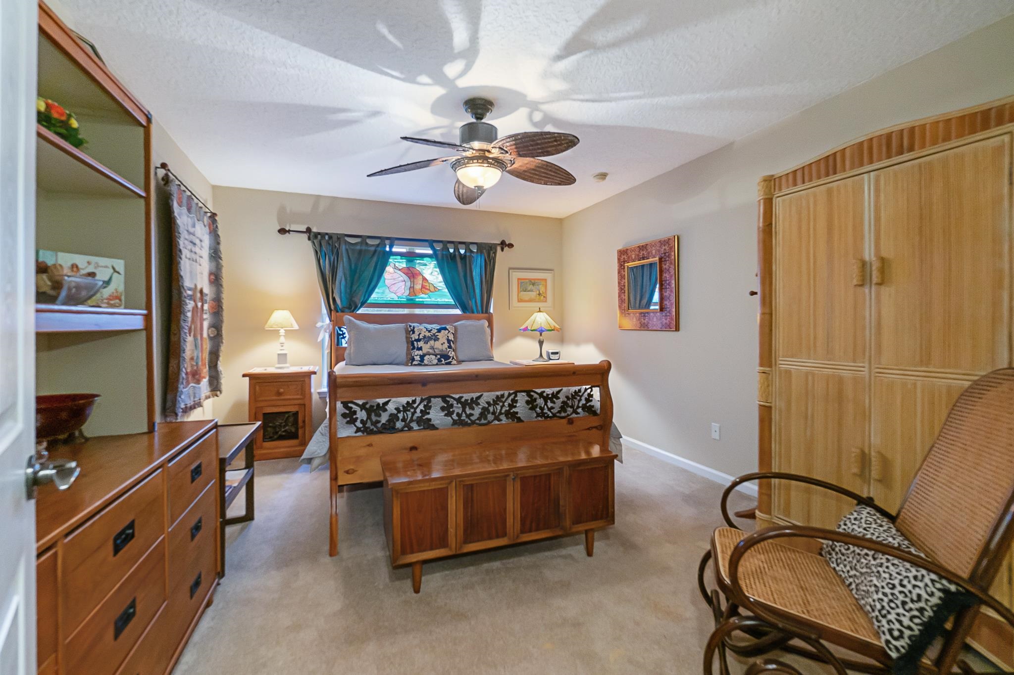 Image 39 of 71 For 376 Valverde Ln