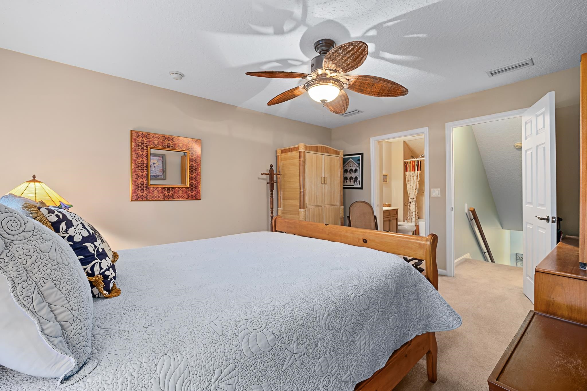 Image 40 of 71 For 376 Valverde Ln