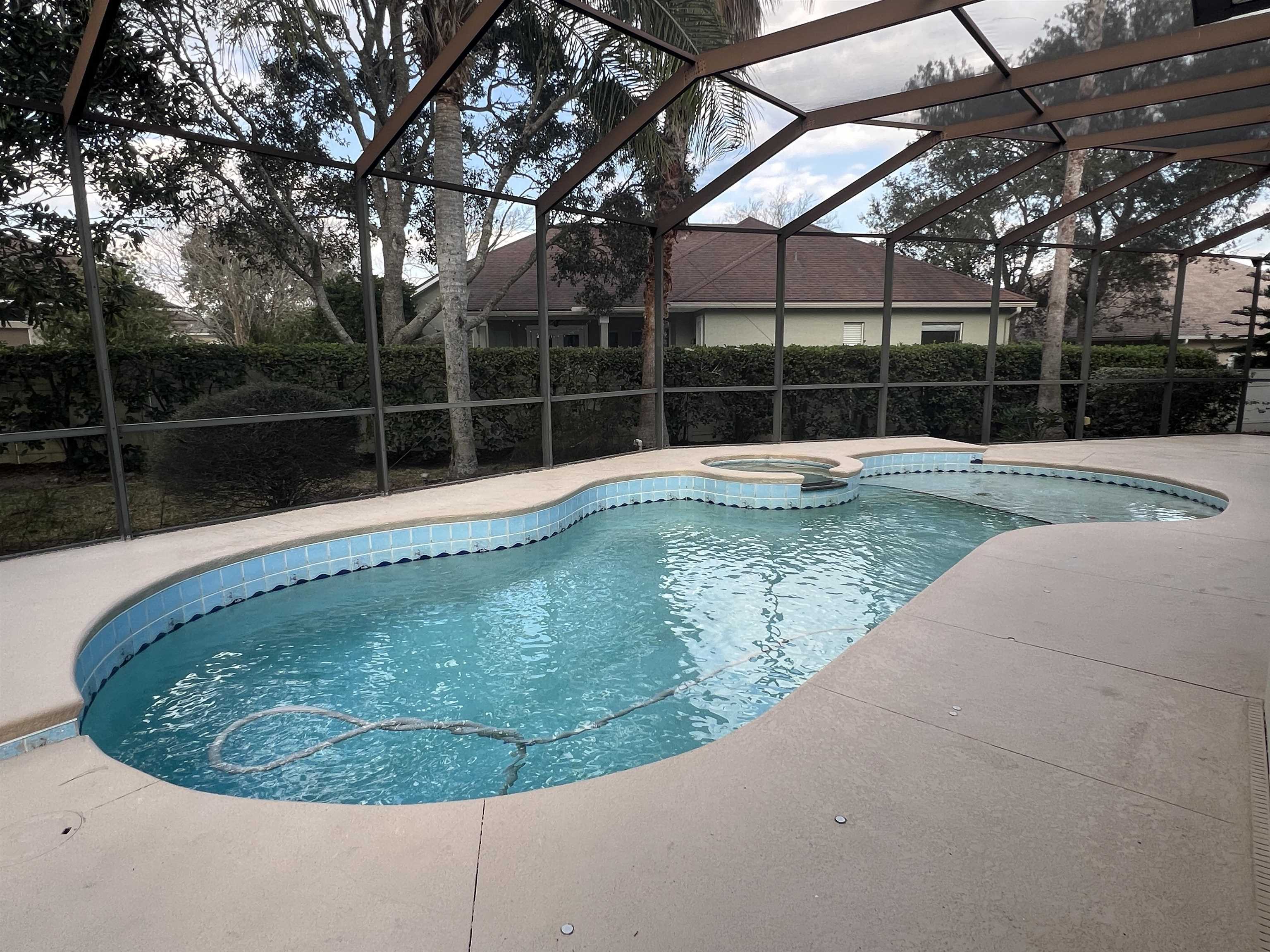 Image 41 of 71 For 376 Valverde Ln