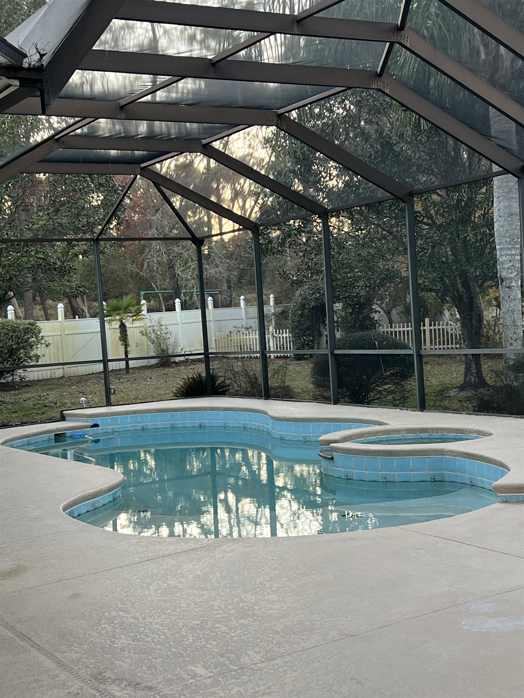 Image 46 of 71 For 376 Valverde Ln