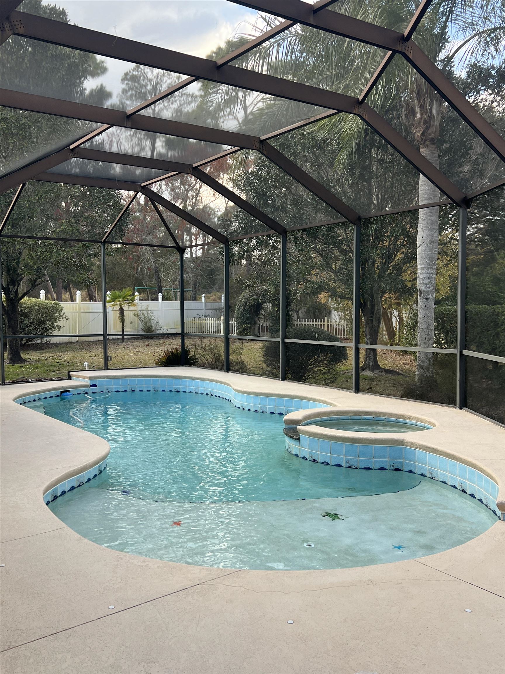 Image 47 of 71 For 376 Valverde Ln