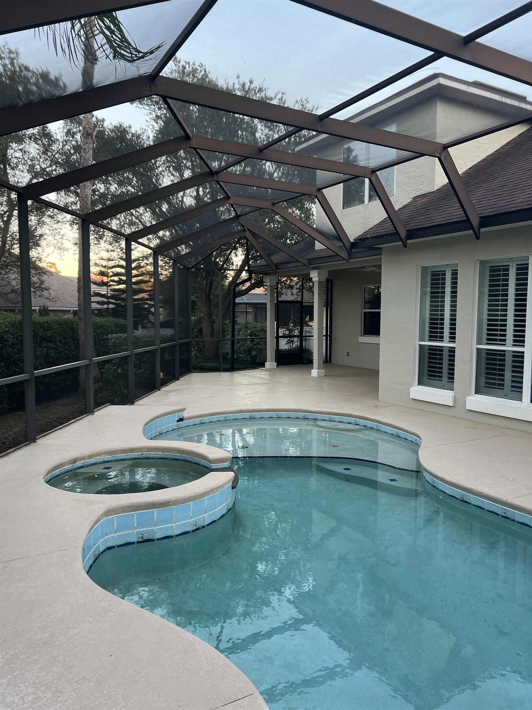 Image 50 of 71 For 376 Valverde Ln